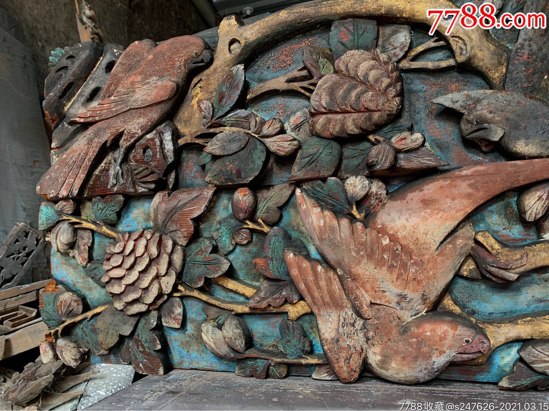 潮州木雕:民国杉木浮雕花鸟五彩金拱梁一对