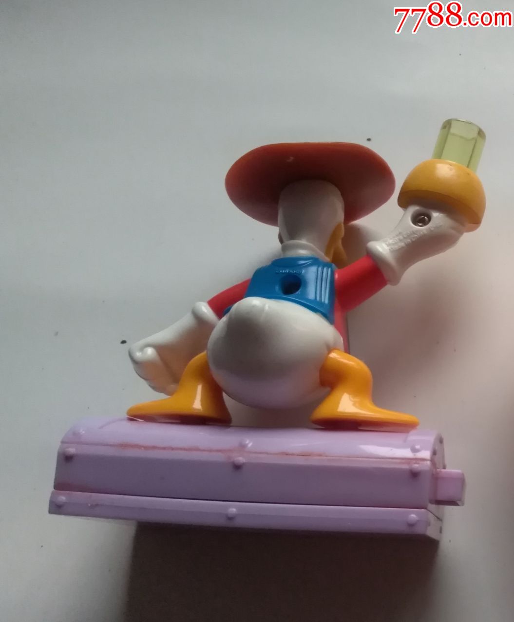 2004年麦当劳限量玩具唐老鸭点图可放大