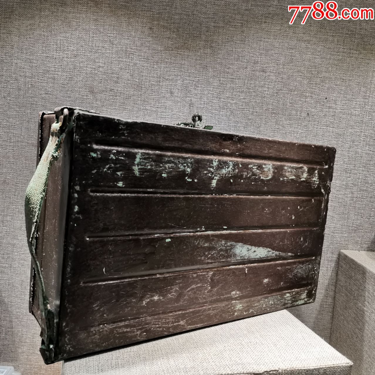 红色收藏抗战时期国内战场遗留稀缺铁皮箱布伦式轻机抢单药箱原品