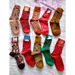 商品名称:女尼龙袜  品种:袜子-袜子 属性:中筒袜