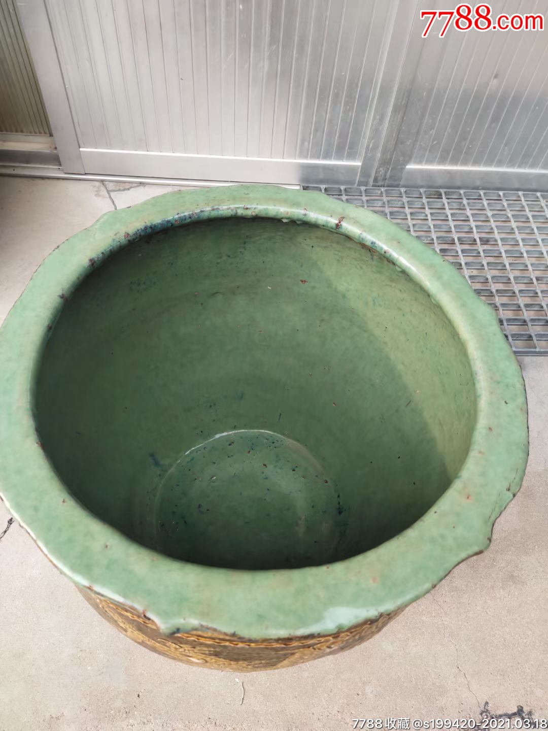 清宜钧绿釉大缸完好无损釉水肥厚器型比例恰当