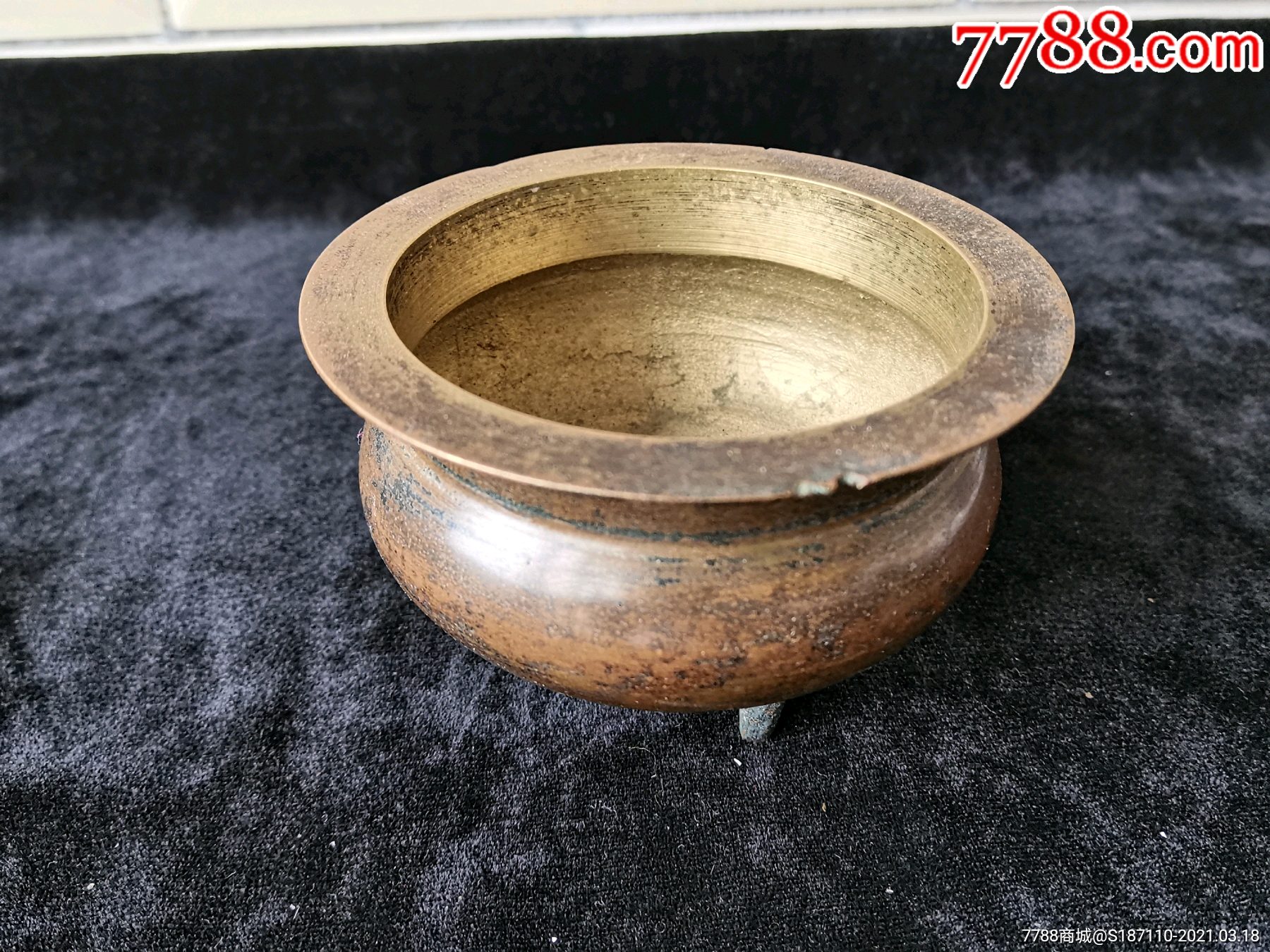 民国无耳奶腿铜香炉