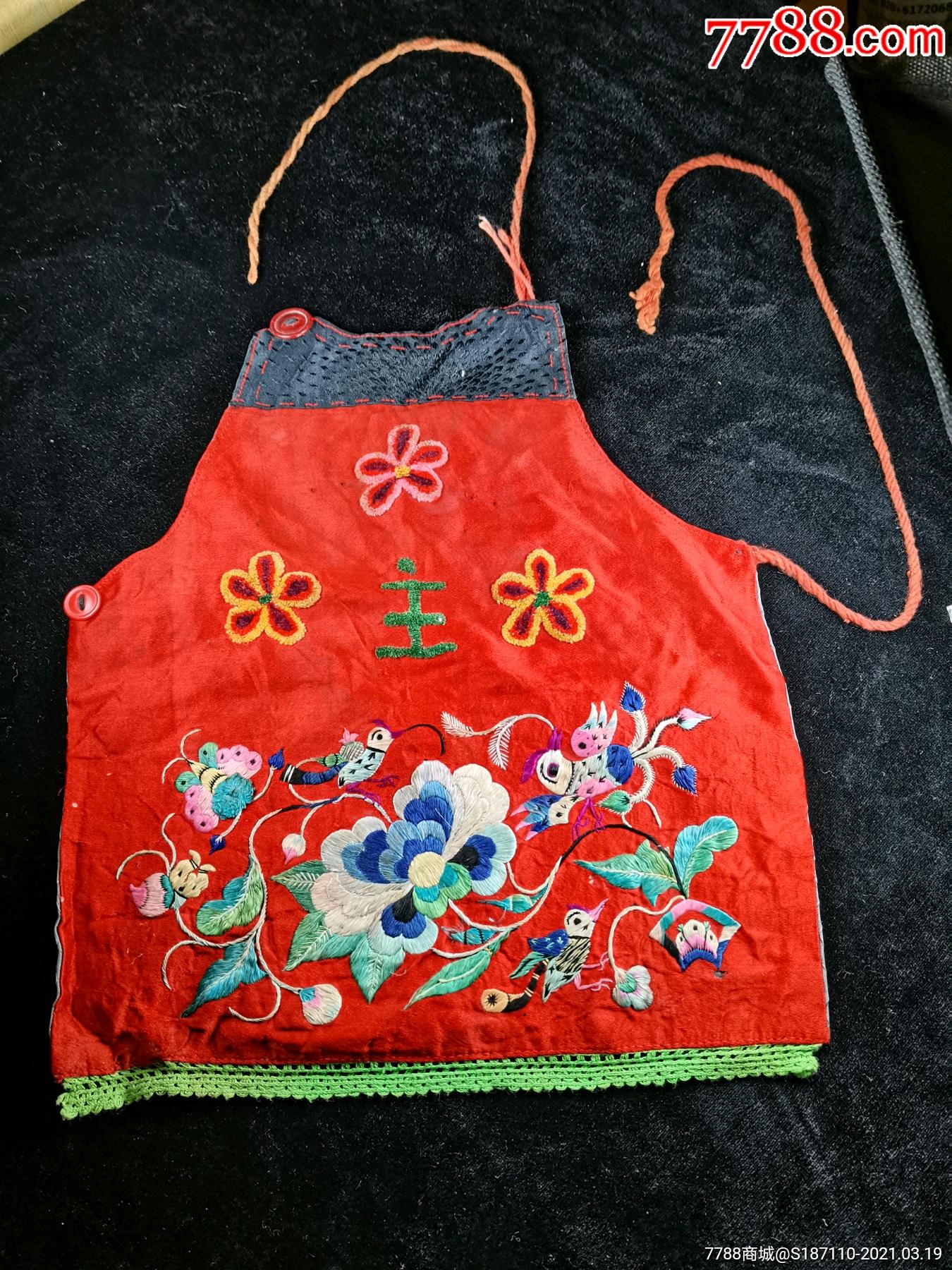 凤凰戏牡丹"主"儿童肚兜