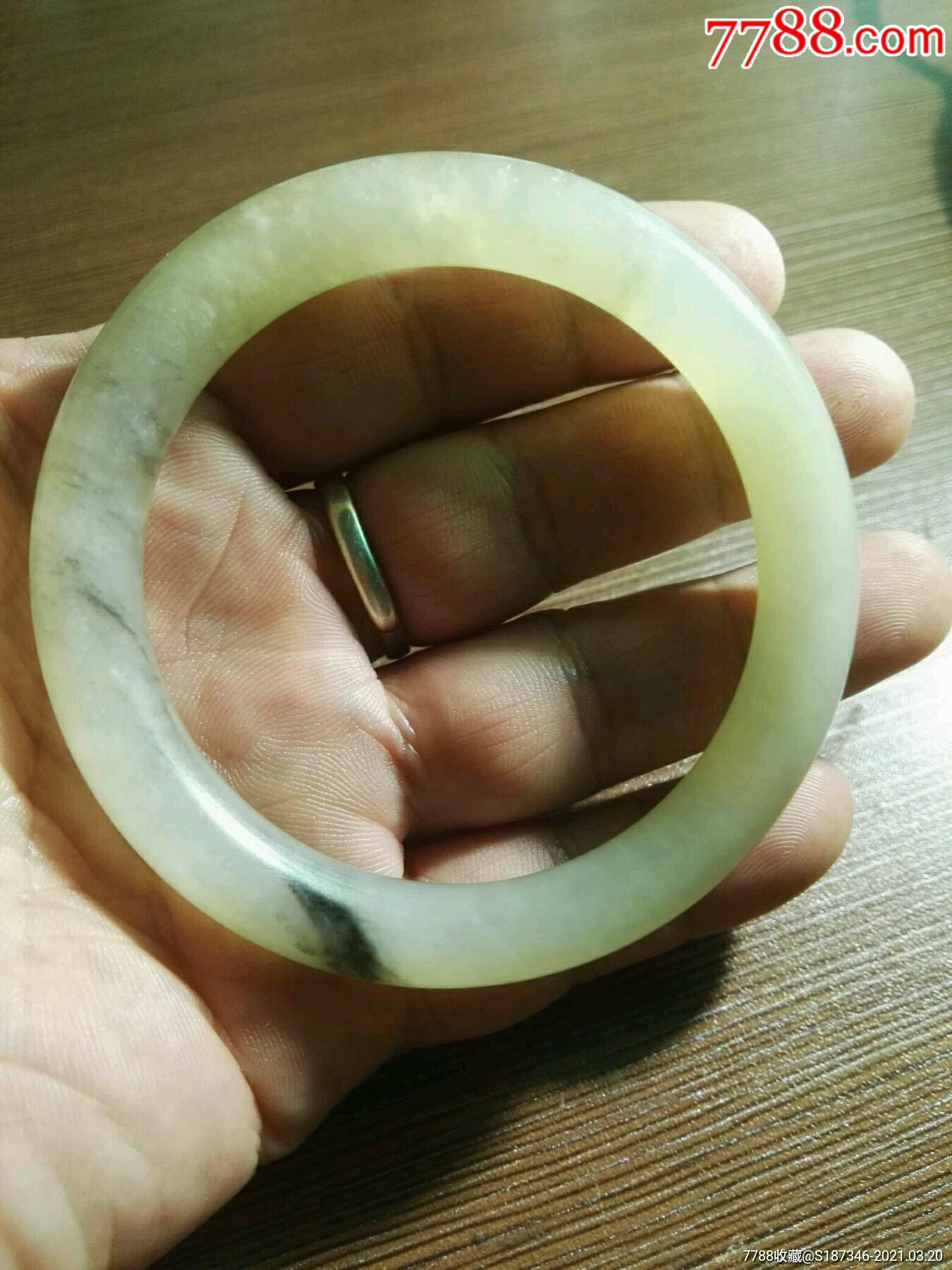 七八十年代岫玉圆条手镯!包浆莹润