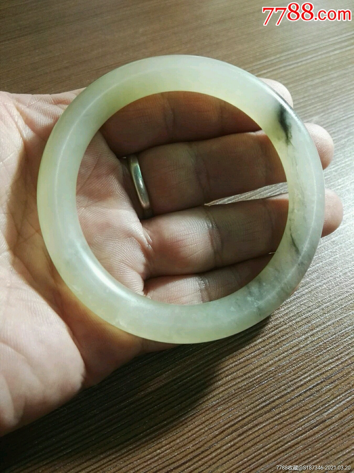 七八十年代岫玉圆条手镯!包浆莹润