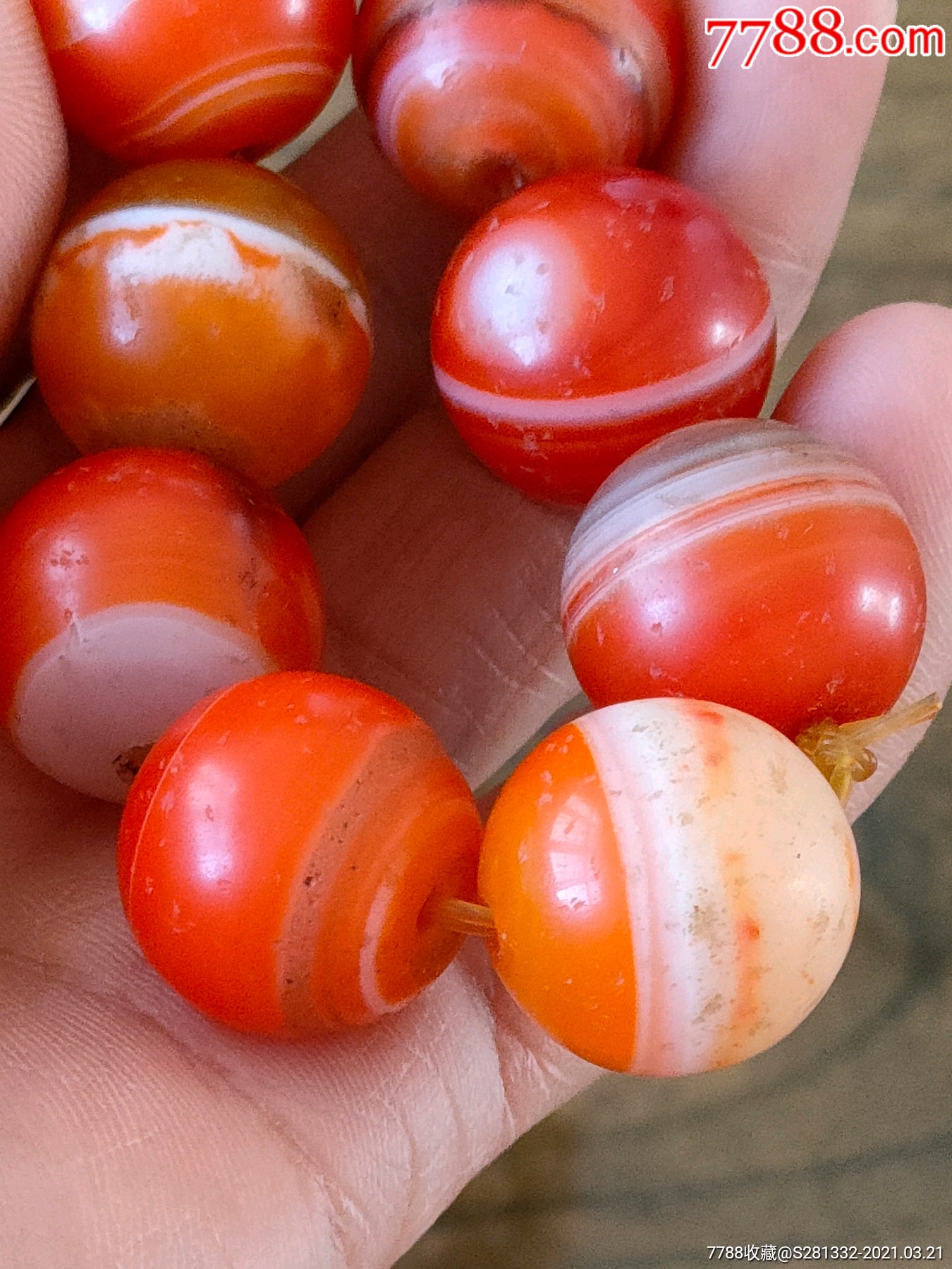 清代老玛瑙缠丝珠子手串一条