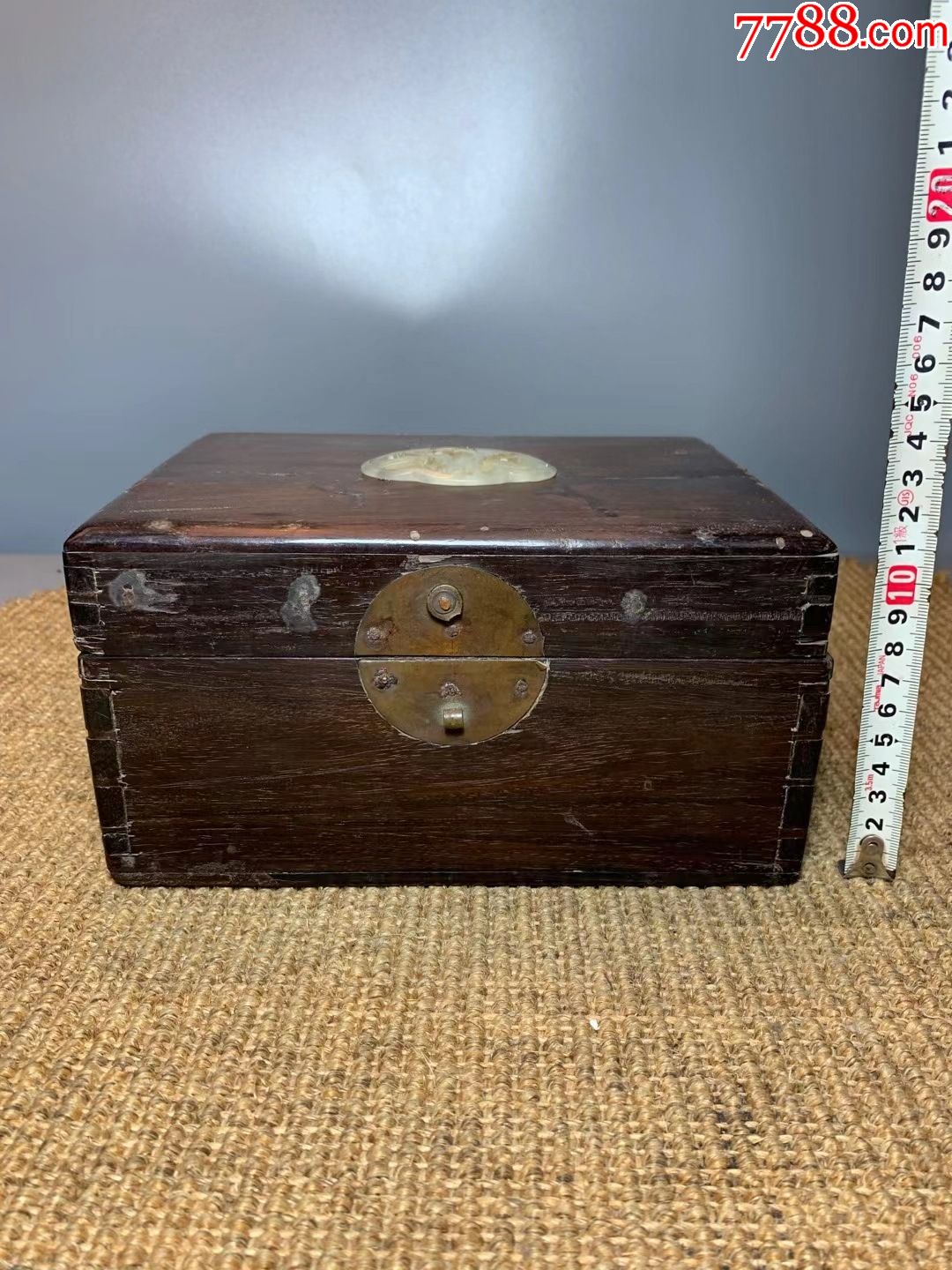 老大红酸枝镶嵌和田玉花板木首饰盒