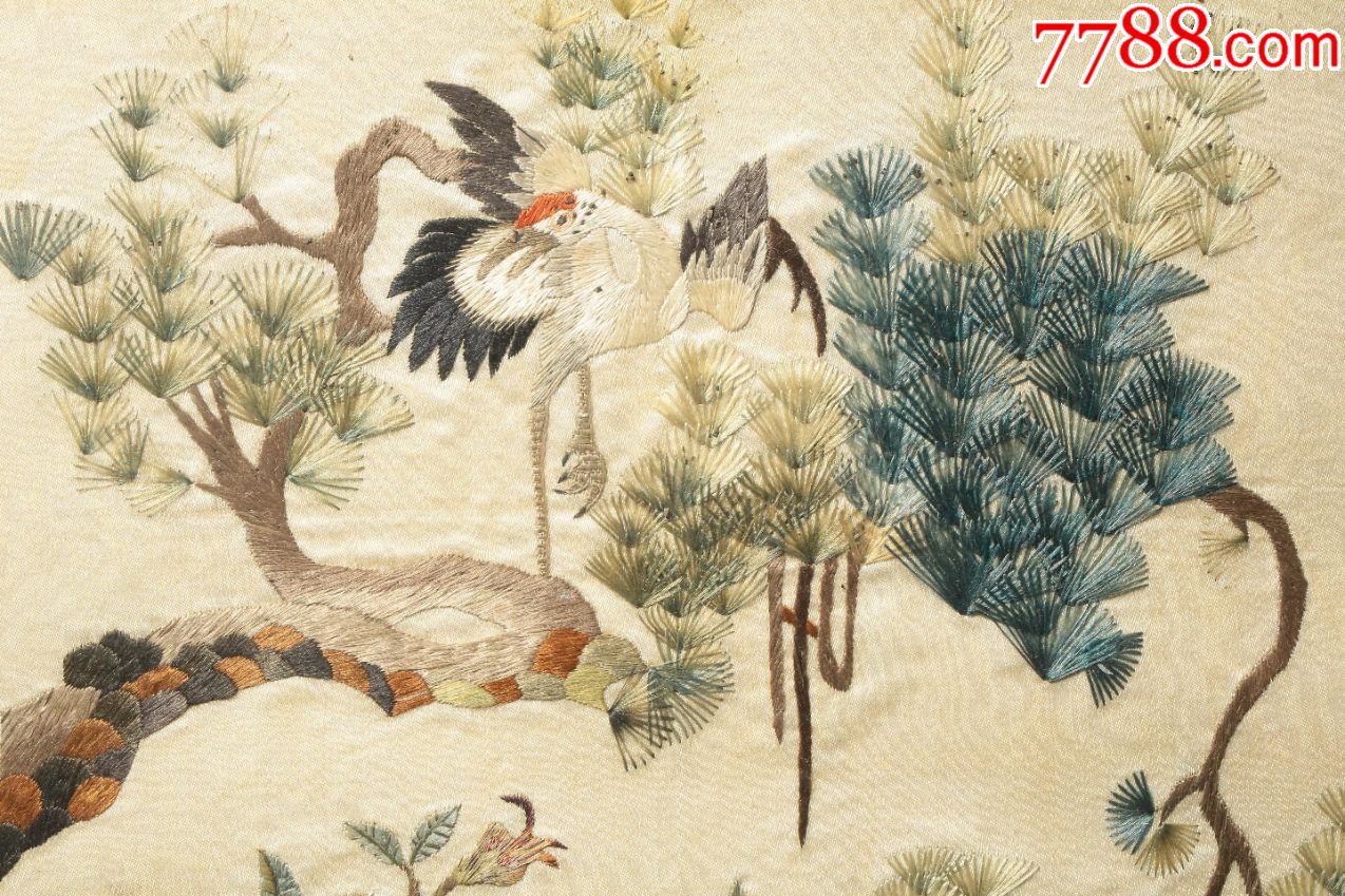 清黄地彩绣松鹤延年鹤鹿同春苏绣挂屏