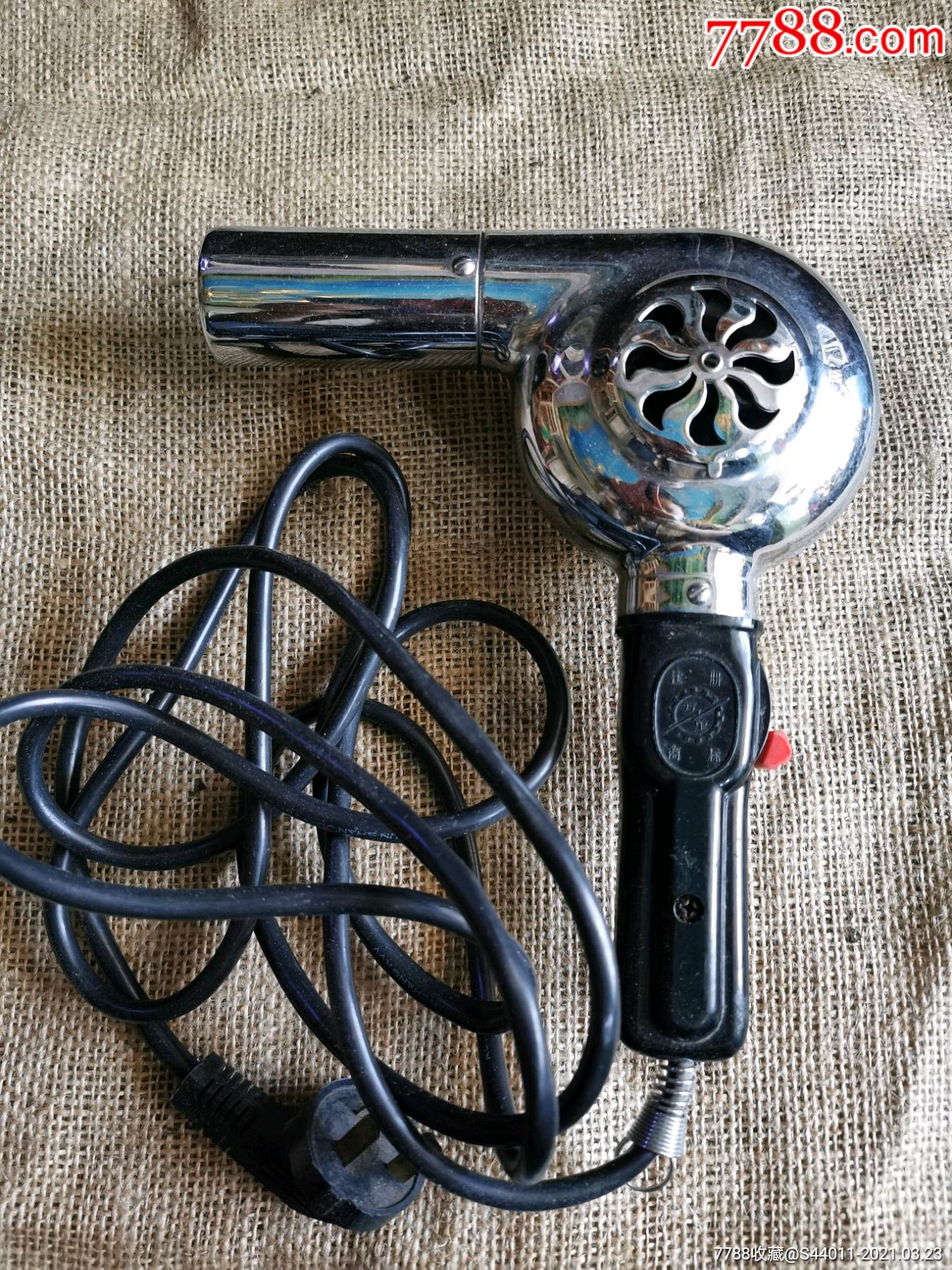 八十年代上海万里牌髙级电吹风