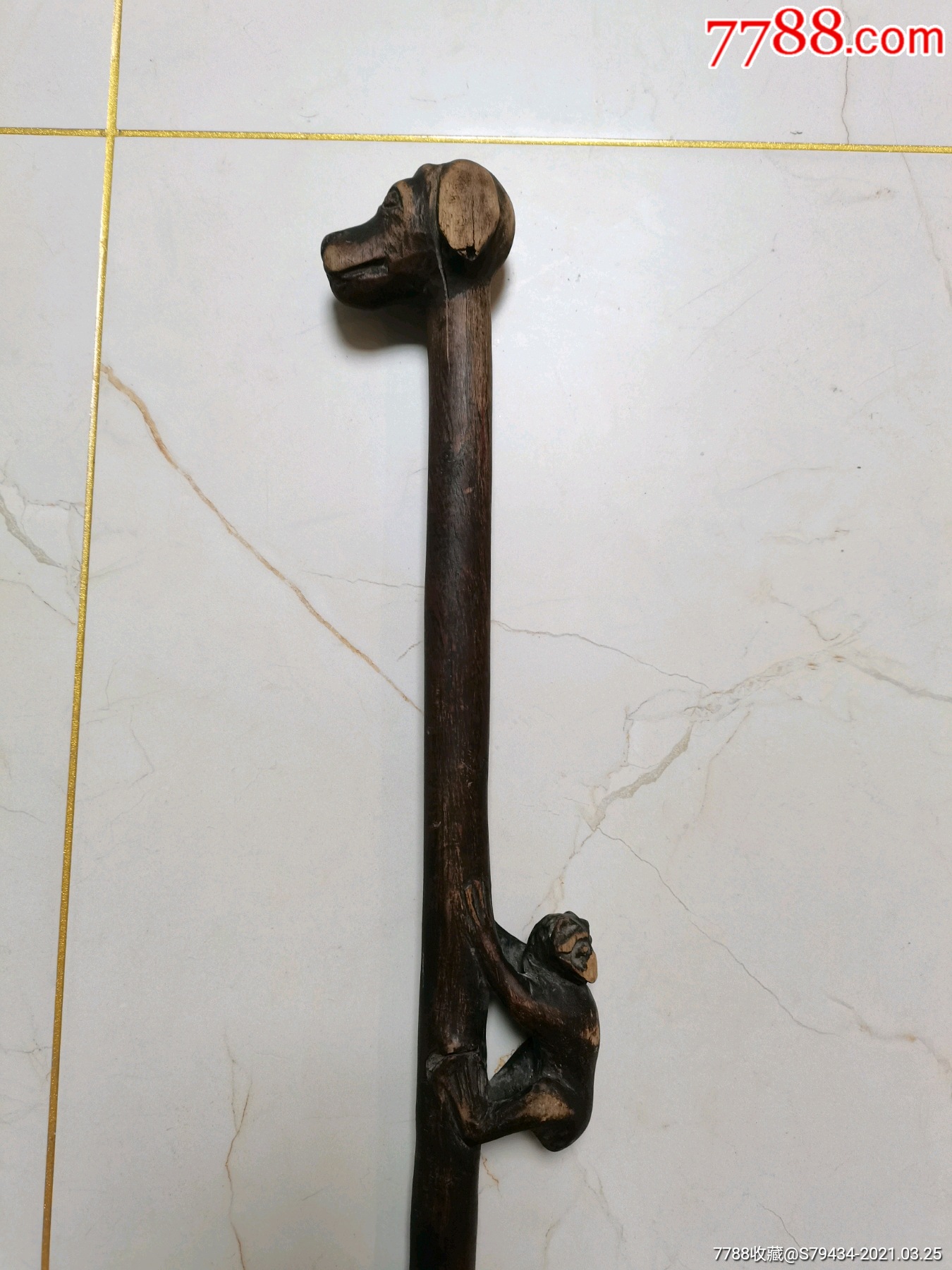 狗头木制拐杖杖身上有两只猴子活灵活现稀少具体看简介