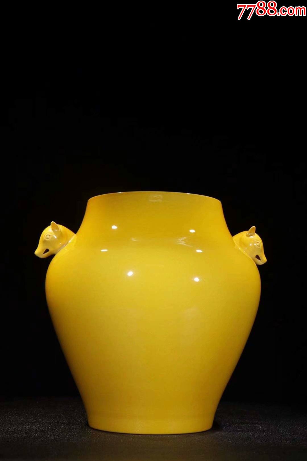 回流黄釉兽耳罐.