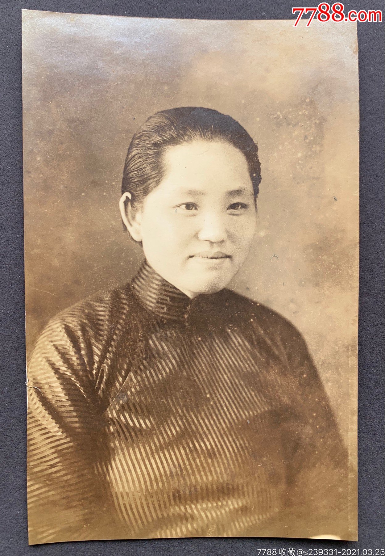 民国早期旗袍慈妇银盐老照片一张银盐漂亮尺寸13585厘米