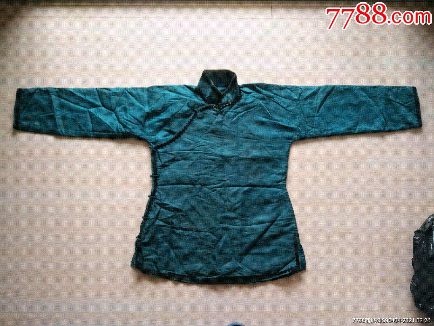 民国绸缎面料大襟袄.