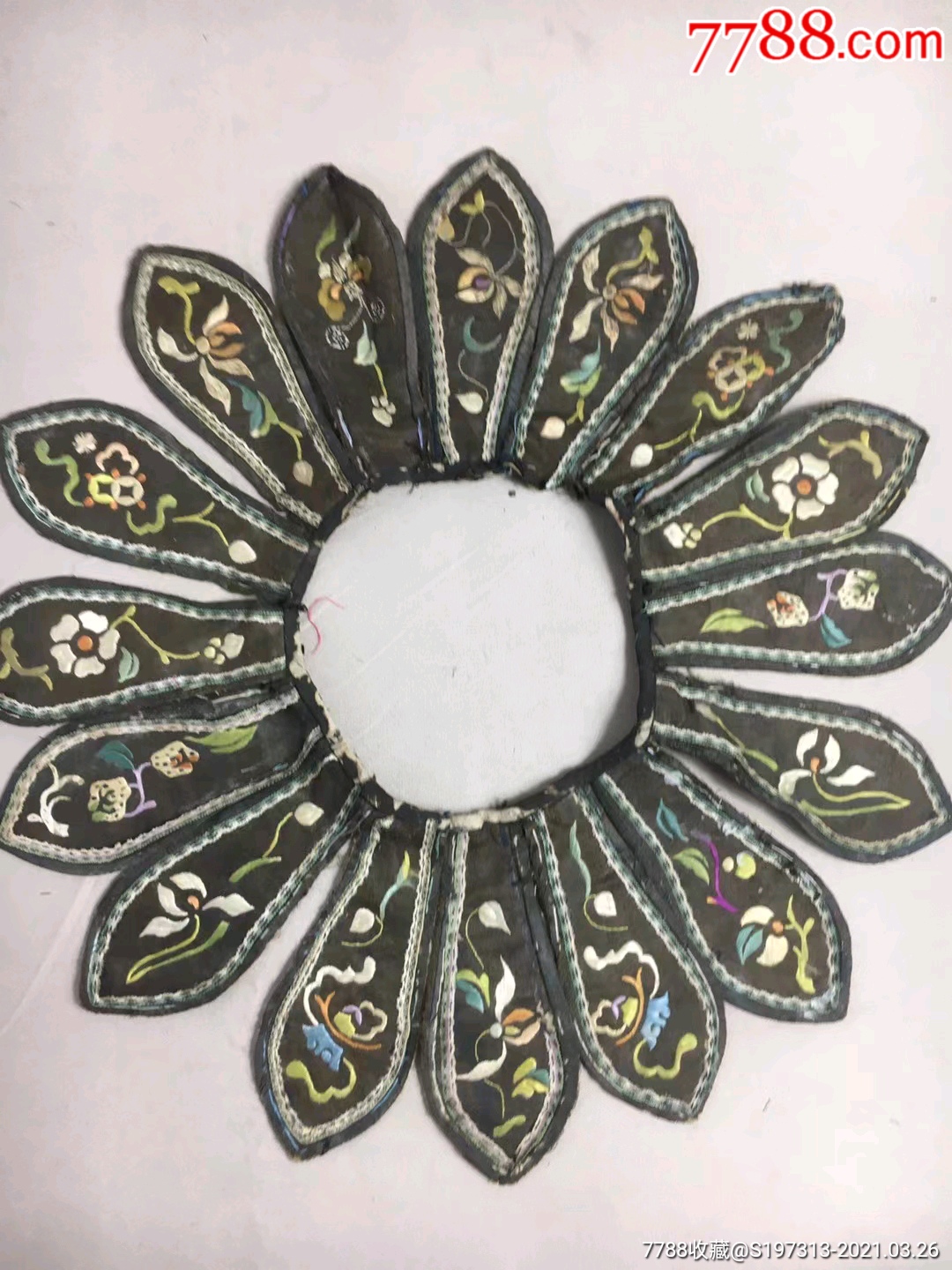 清代老刺绣云肩披肩