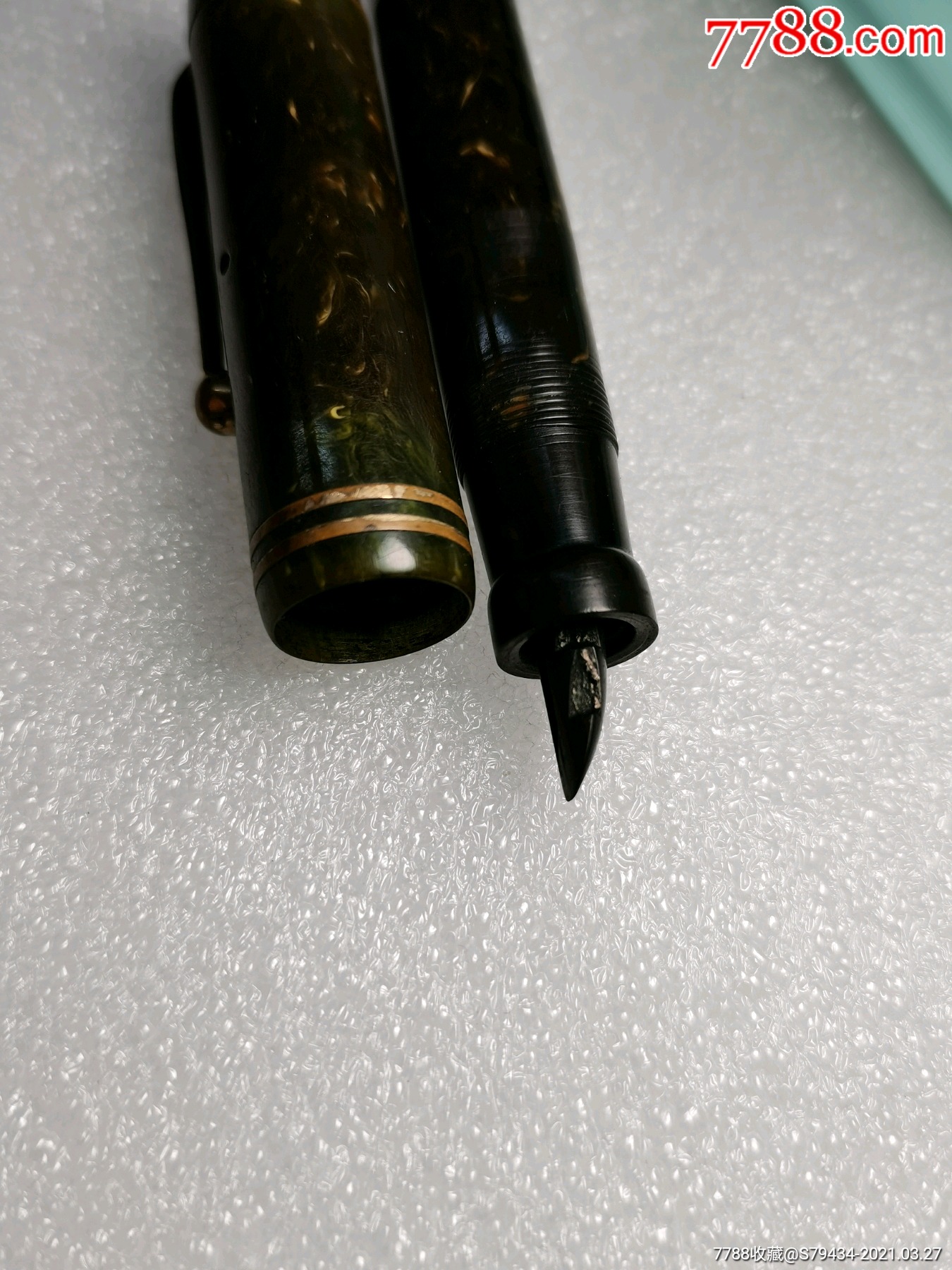 派克duofold钢笔不知道是民国还是建国初期没有笔尖和笔杆末端稀少