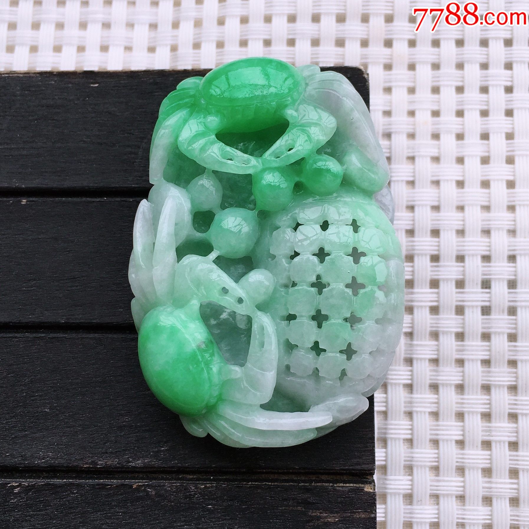 缅甸天然翡翠a货老坑冰糯种飘绿八方来财起光水润精雕玉吊坠挂件