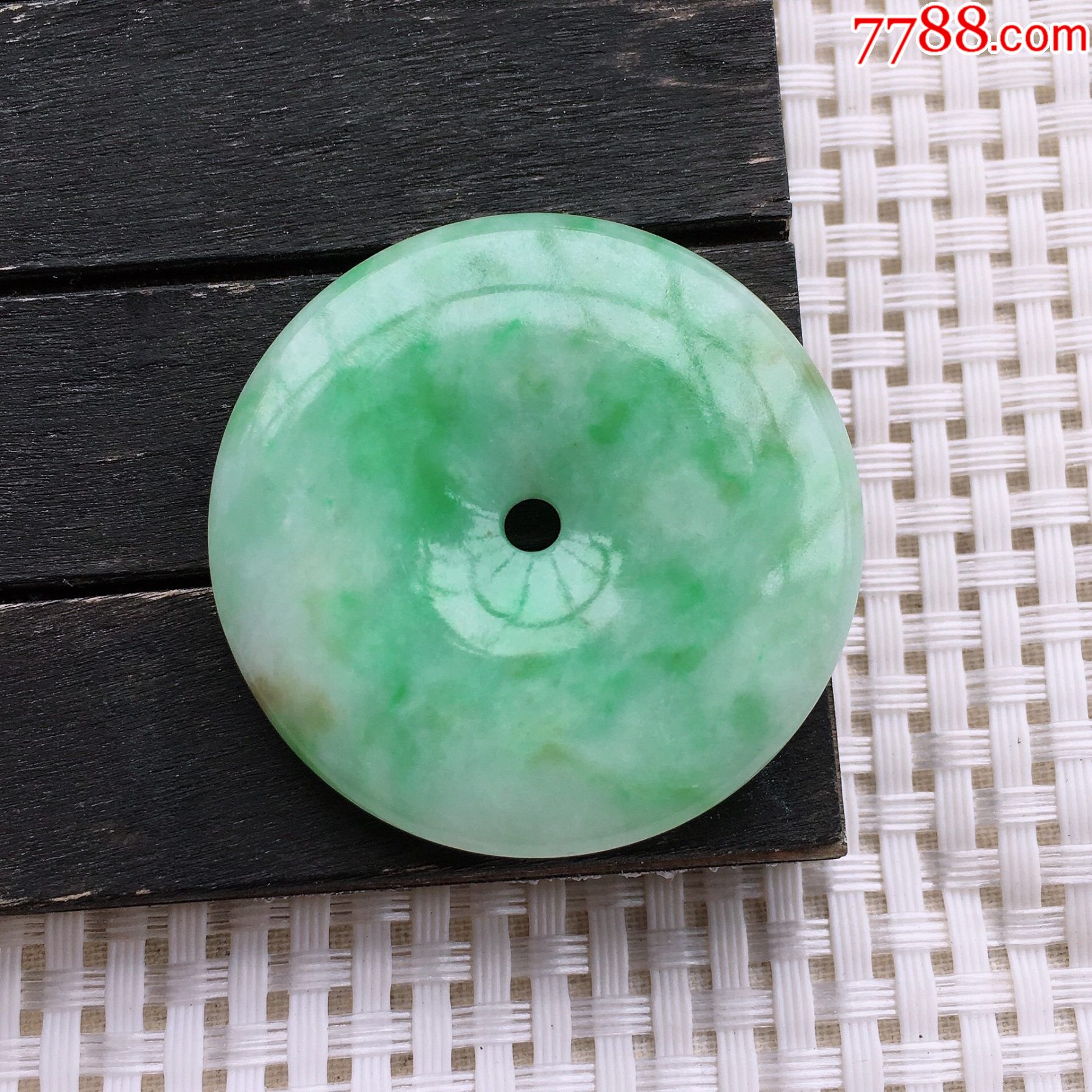 缅甸天然翡翠a货老坑冰糯种飘绿平安扣通透水润精雕玉吊坠挂件