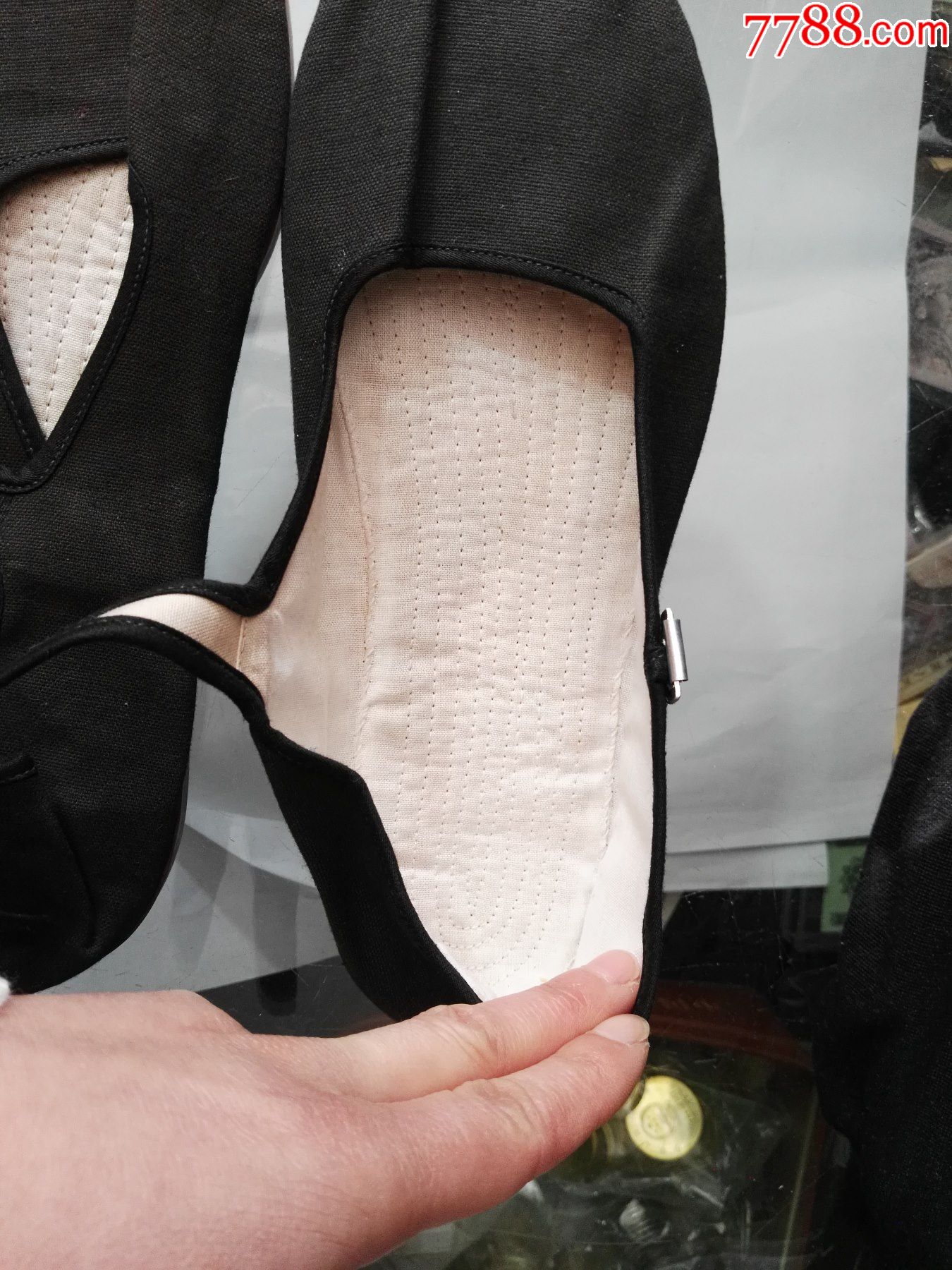 全新未穿五十年代抗美援朝时期带和平鸽女兵鞋一双