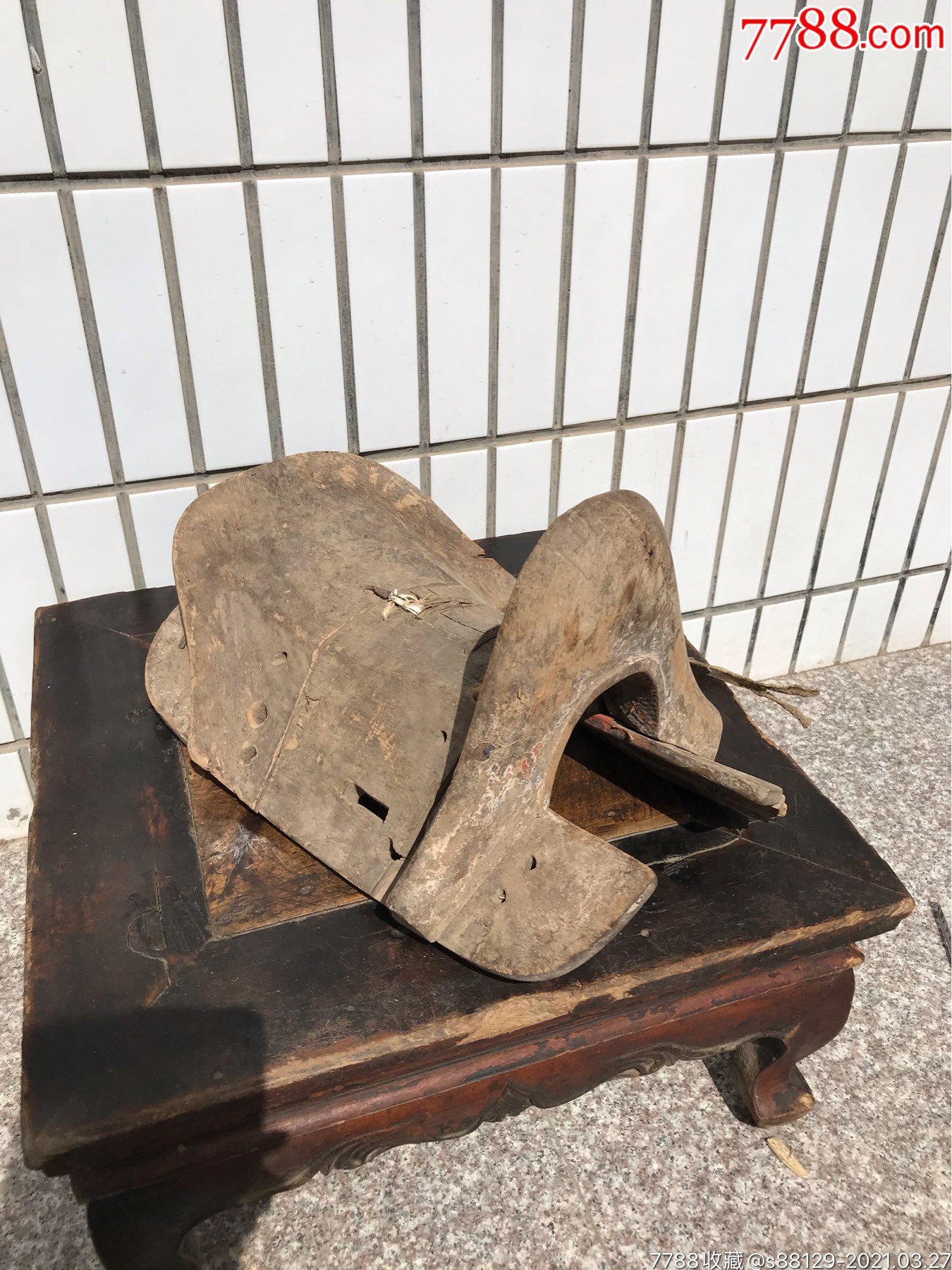 木头马鞍