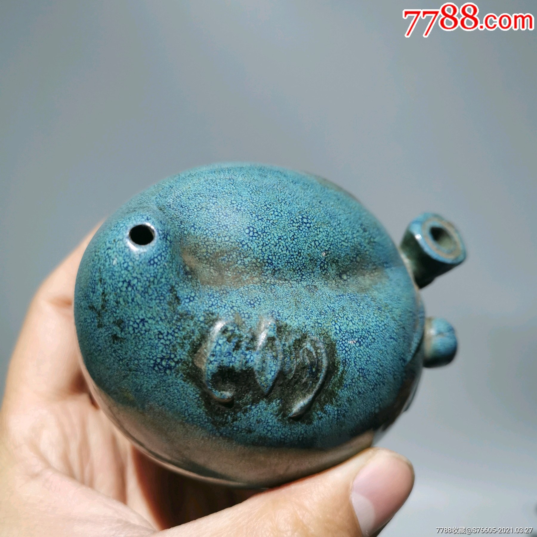 挂釉紫砂寿桃水滴壶