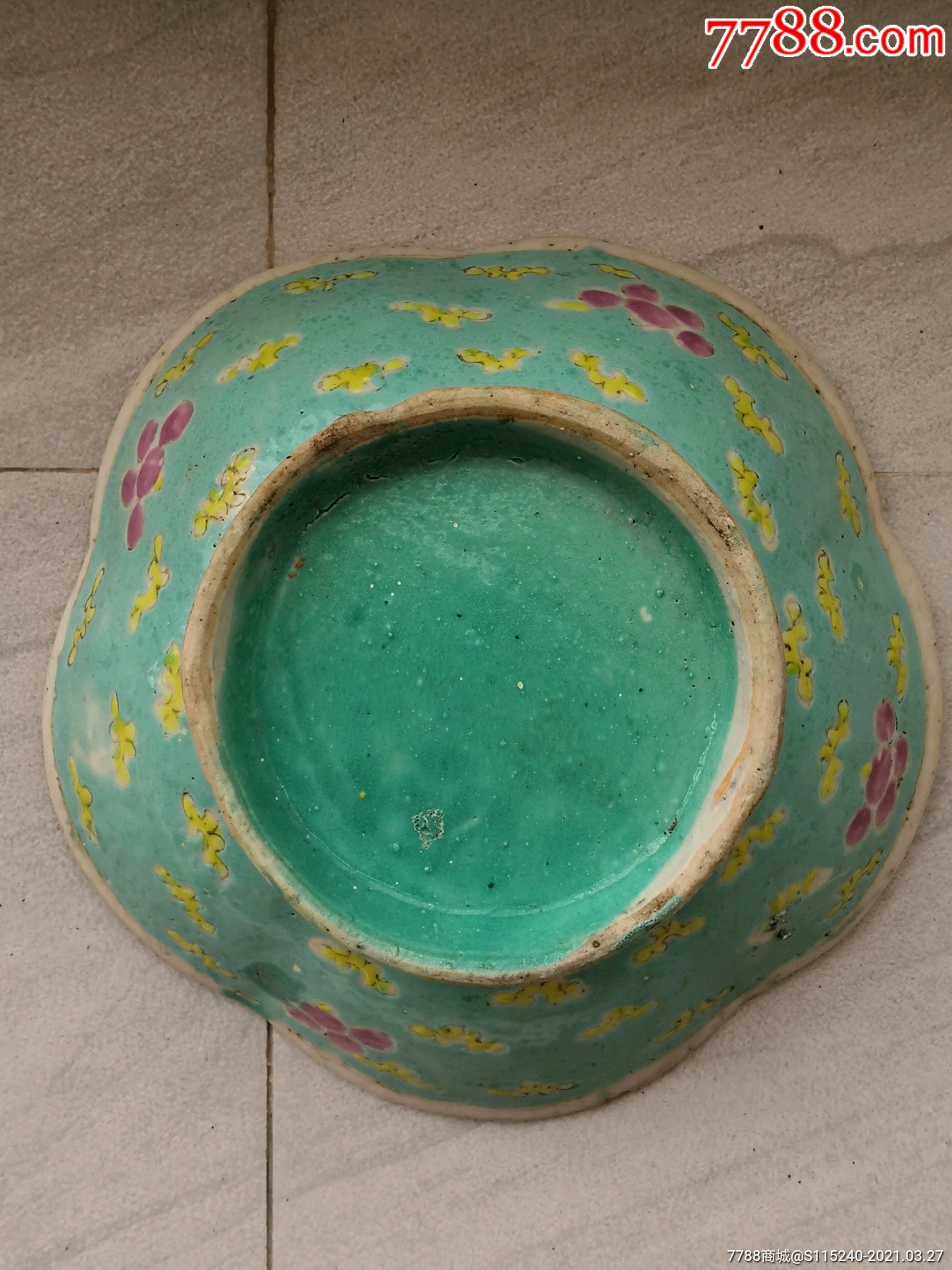 【清代同治粉彩手绘花卉葵花口碗】0068