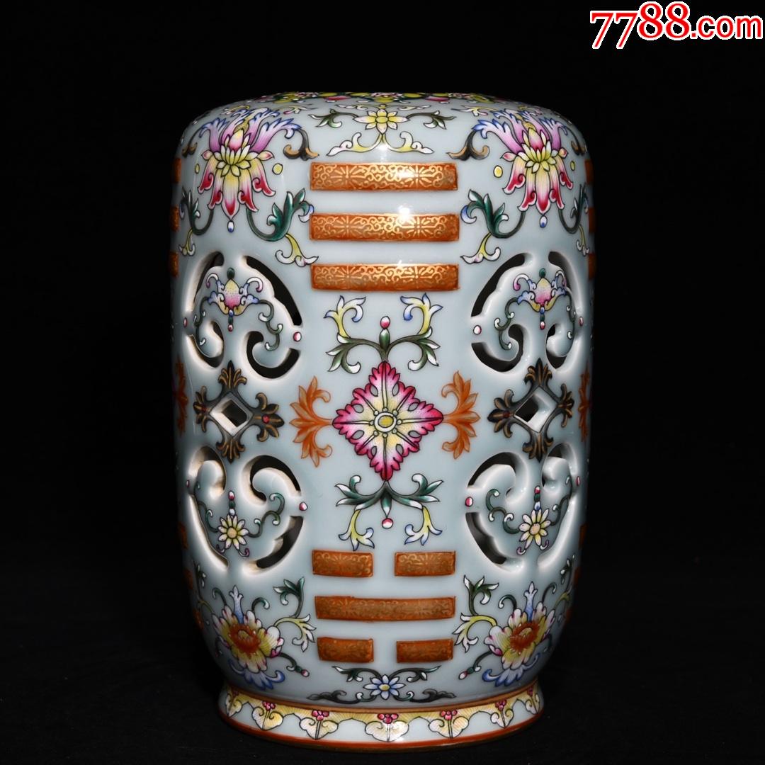 乾隆豆青釉珐琅彩花卉纹转心瓶,高22.5直径13,(现代工艺品)