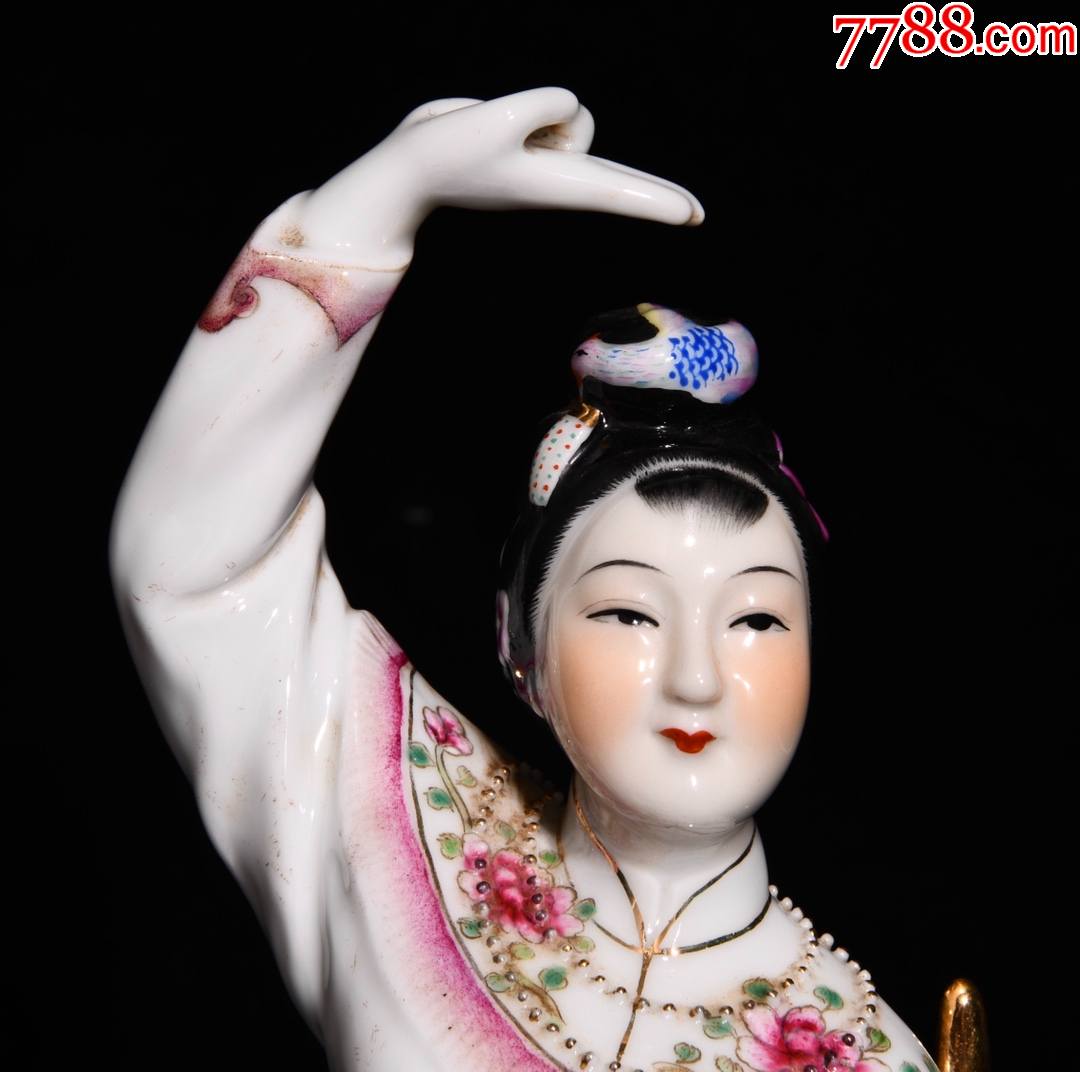 文革时期白釉粉彩白素贞塑像,高17直径20