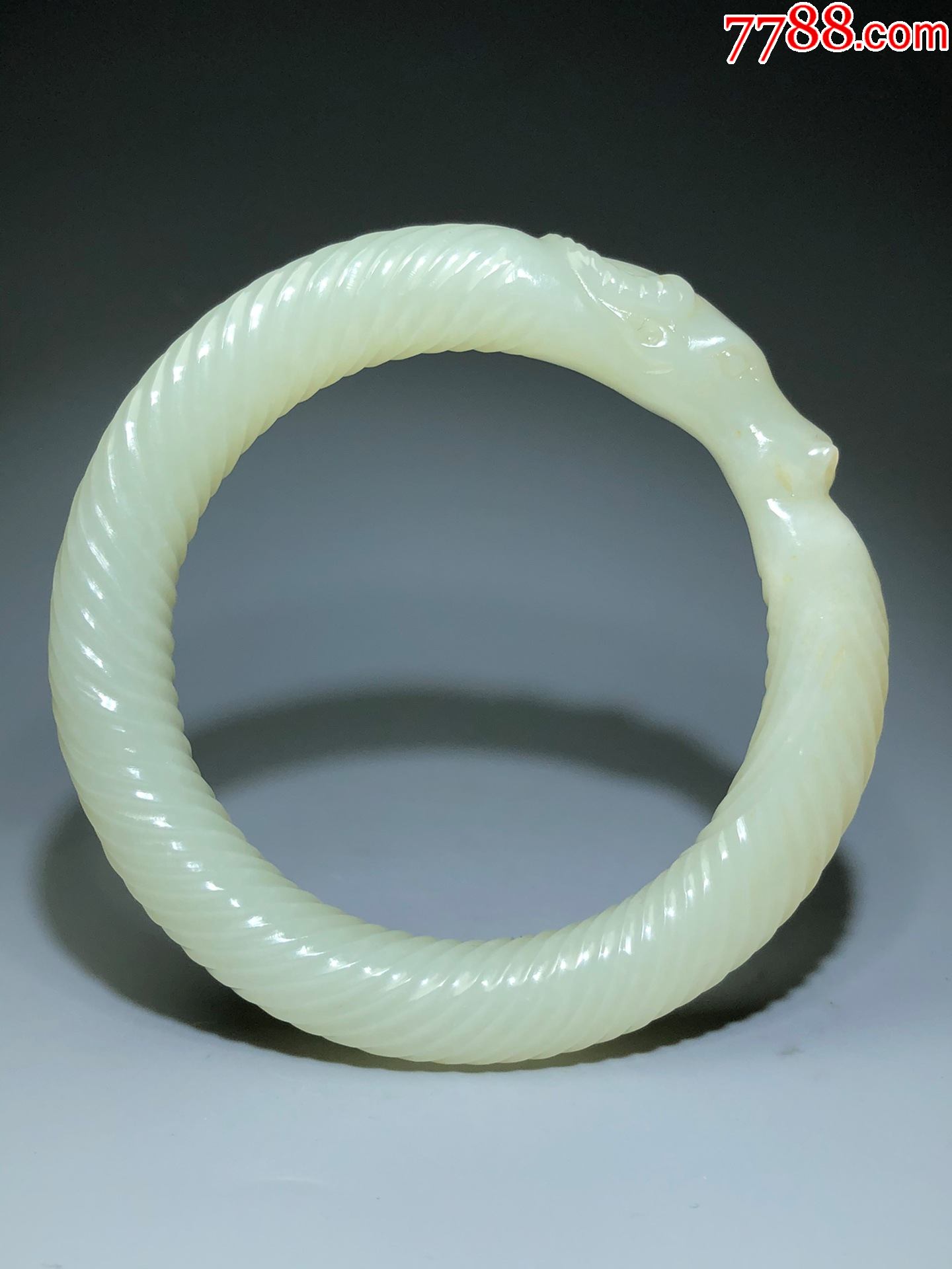 旧藏精品和田玉猪龙玉镯a110s26f