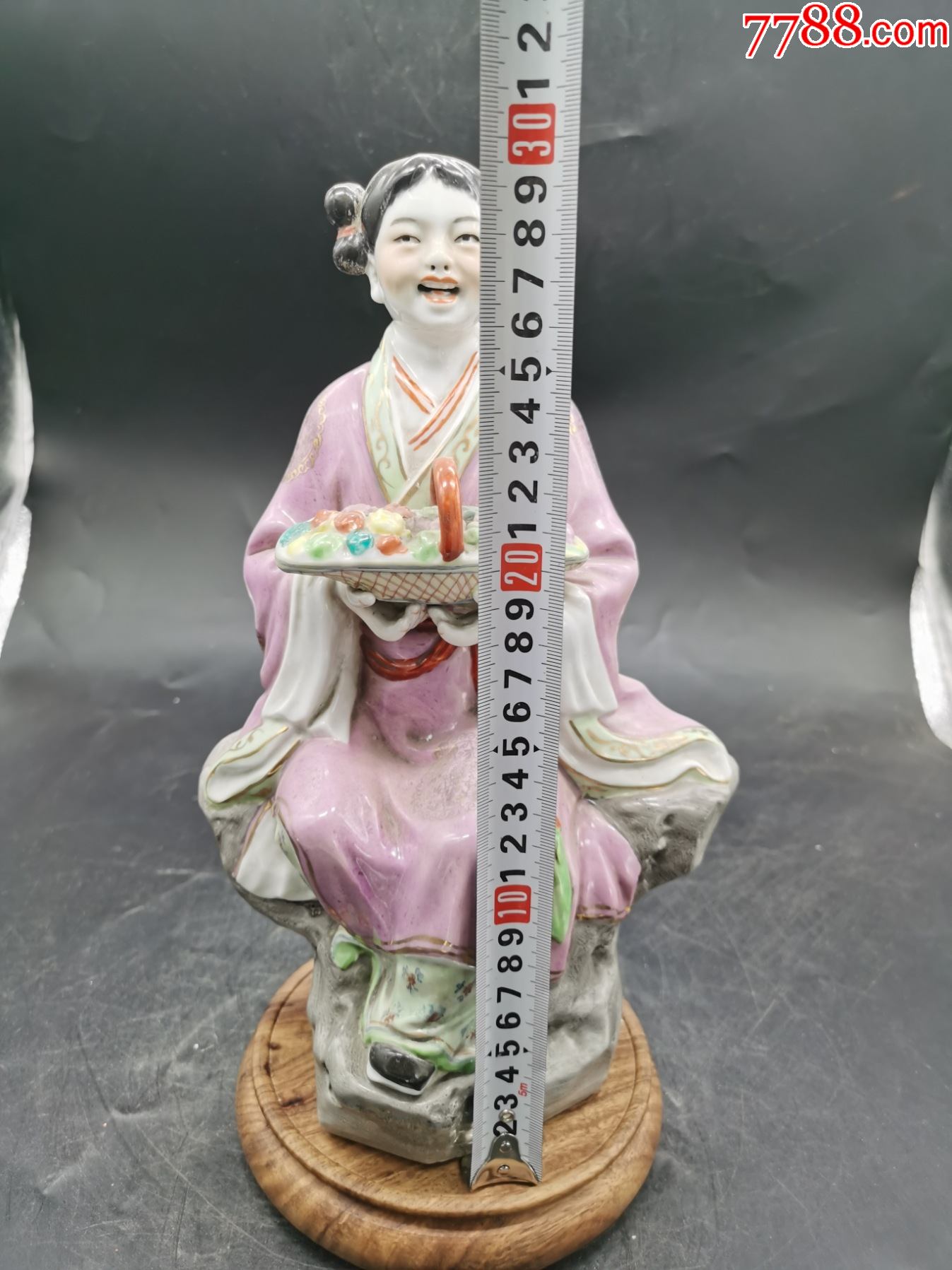 解放初景德镇雕塑瓷厂底款人物摆件