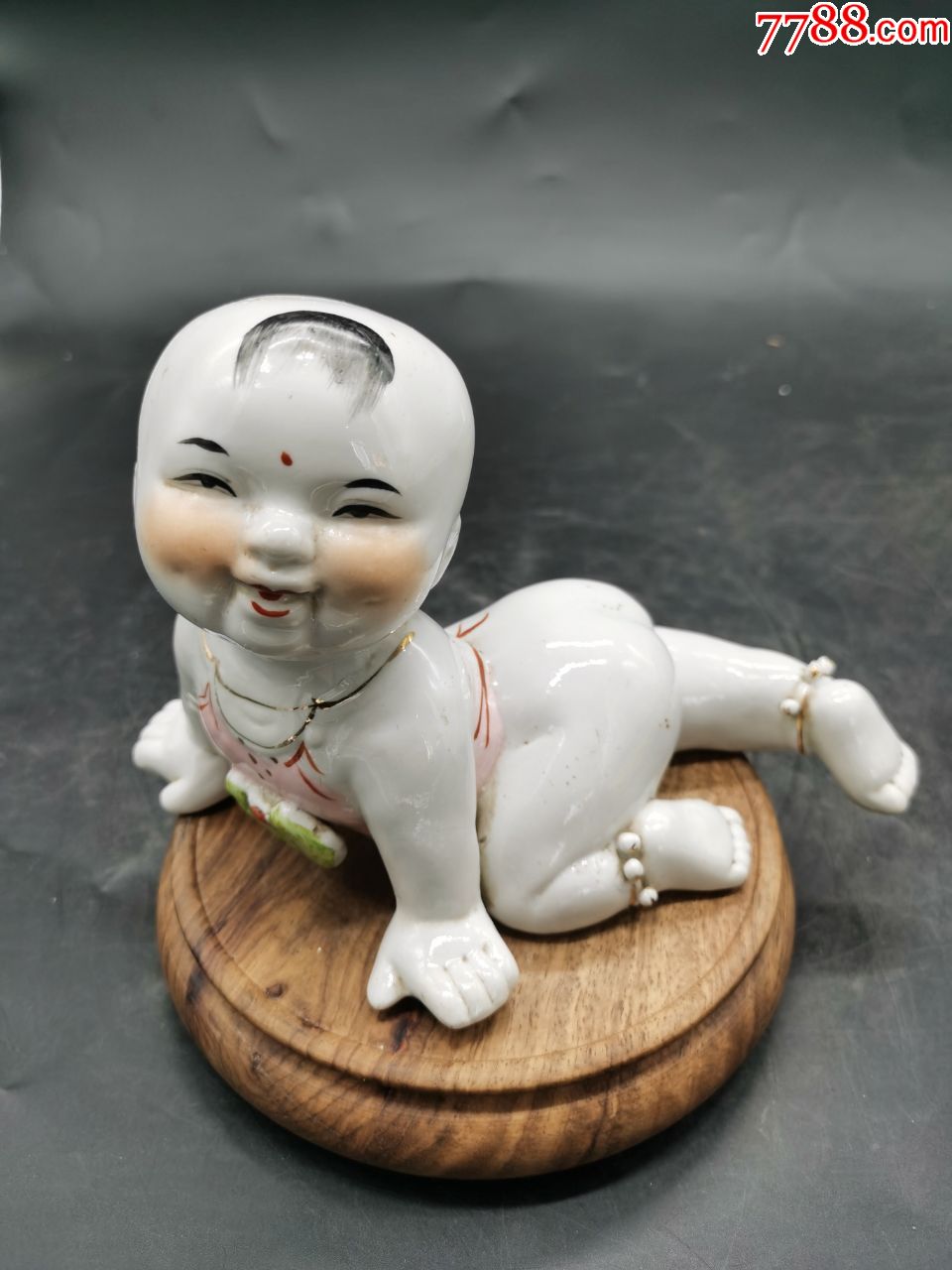 解放初景德镇雕塑瓷童子摆件