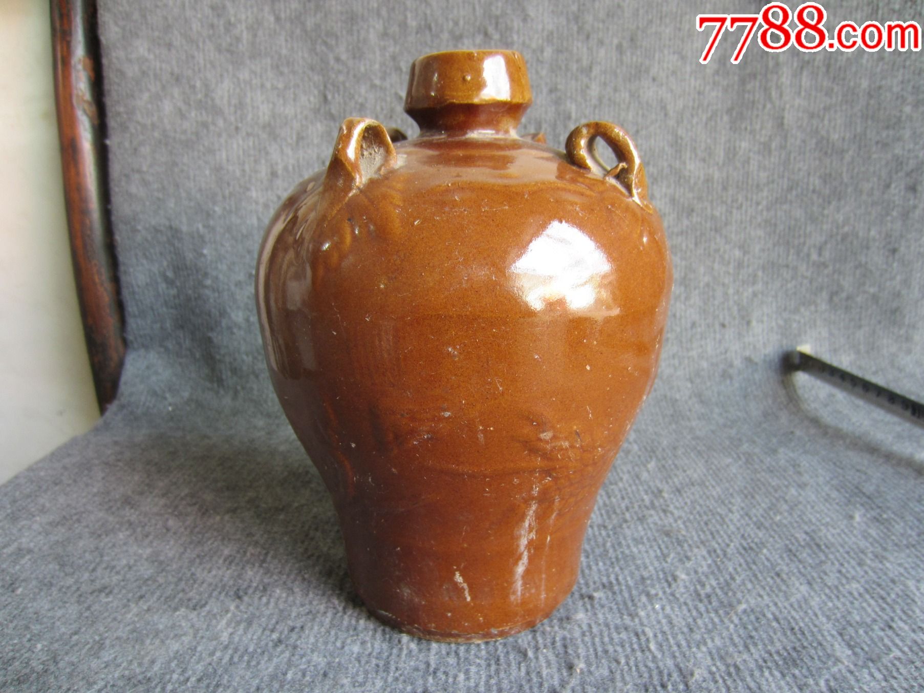 酱釉印花酒坛子