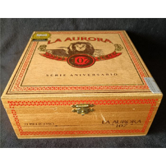 德国clubmaster迷你小雪茄铁盒还有几根