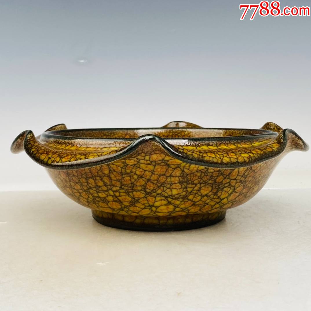 哥瓷故宫编号花口笔洗高8厘米直径23厘米现代工艺品