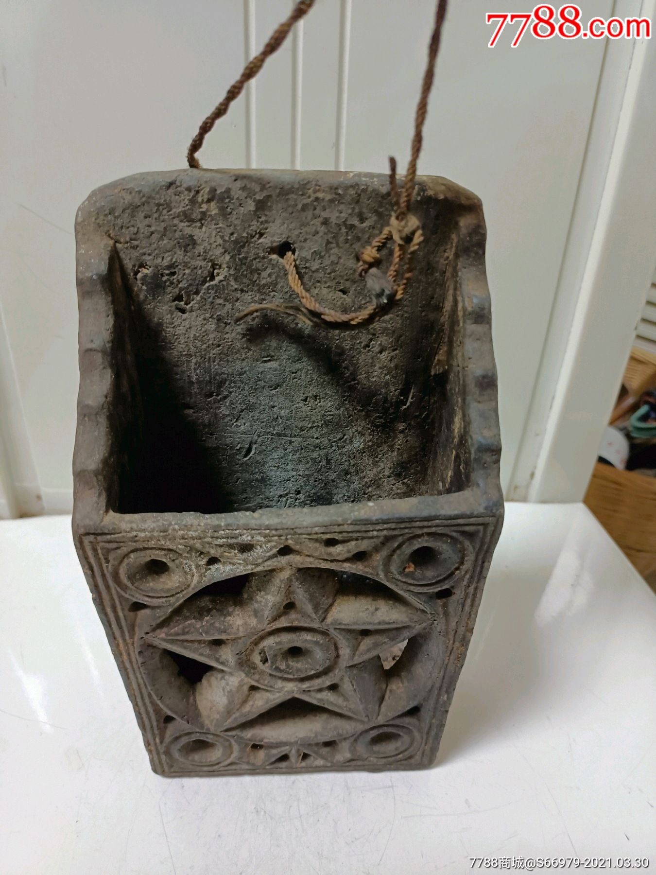 抗战时期八路*用过的黑陶筷笼