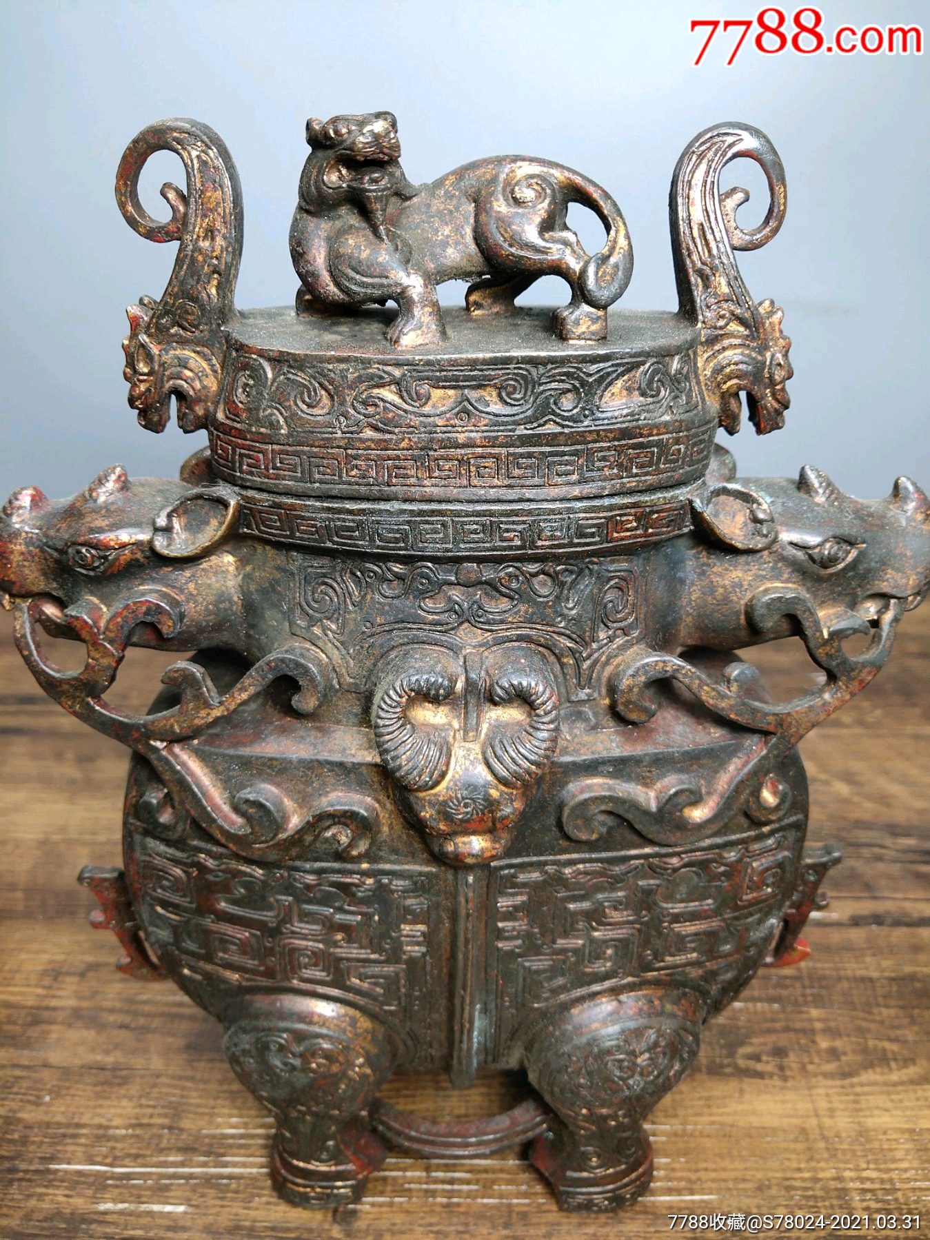 铜胎泥金饕餮纹尊鼎招财镇宅牛瓶摆件