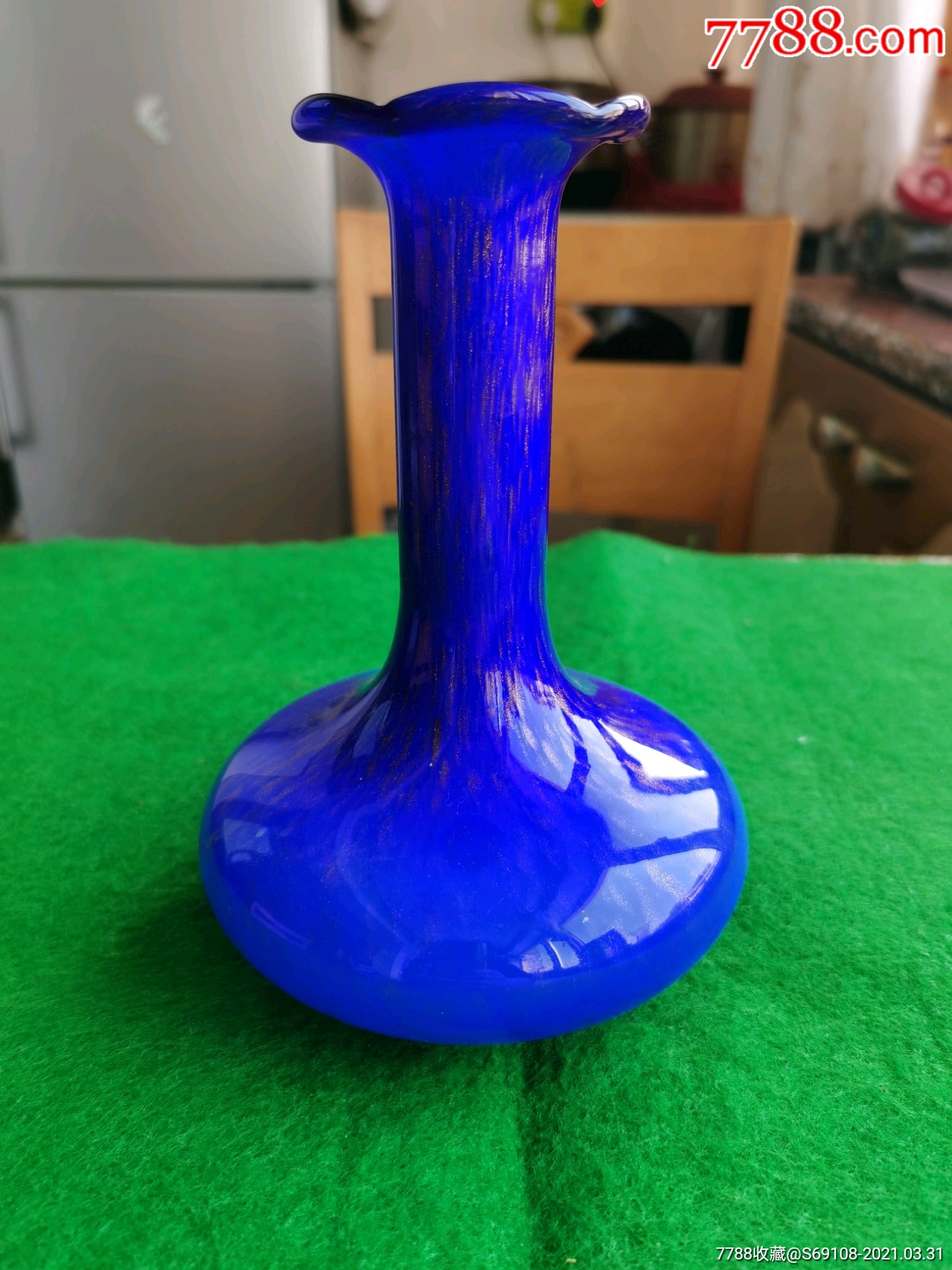 70年代蓝色琉璃花瓶