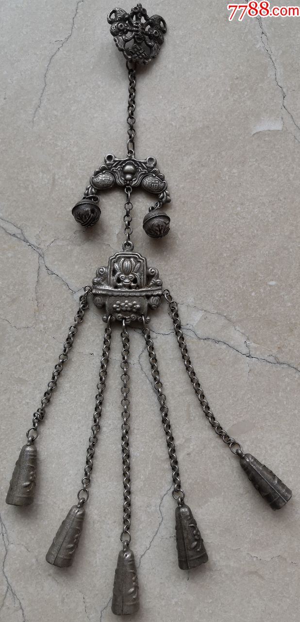 民国压襟顾名思义就是压住衣襟的胸饰民俗记忆尺寸如图