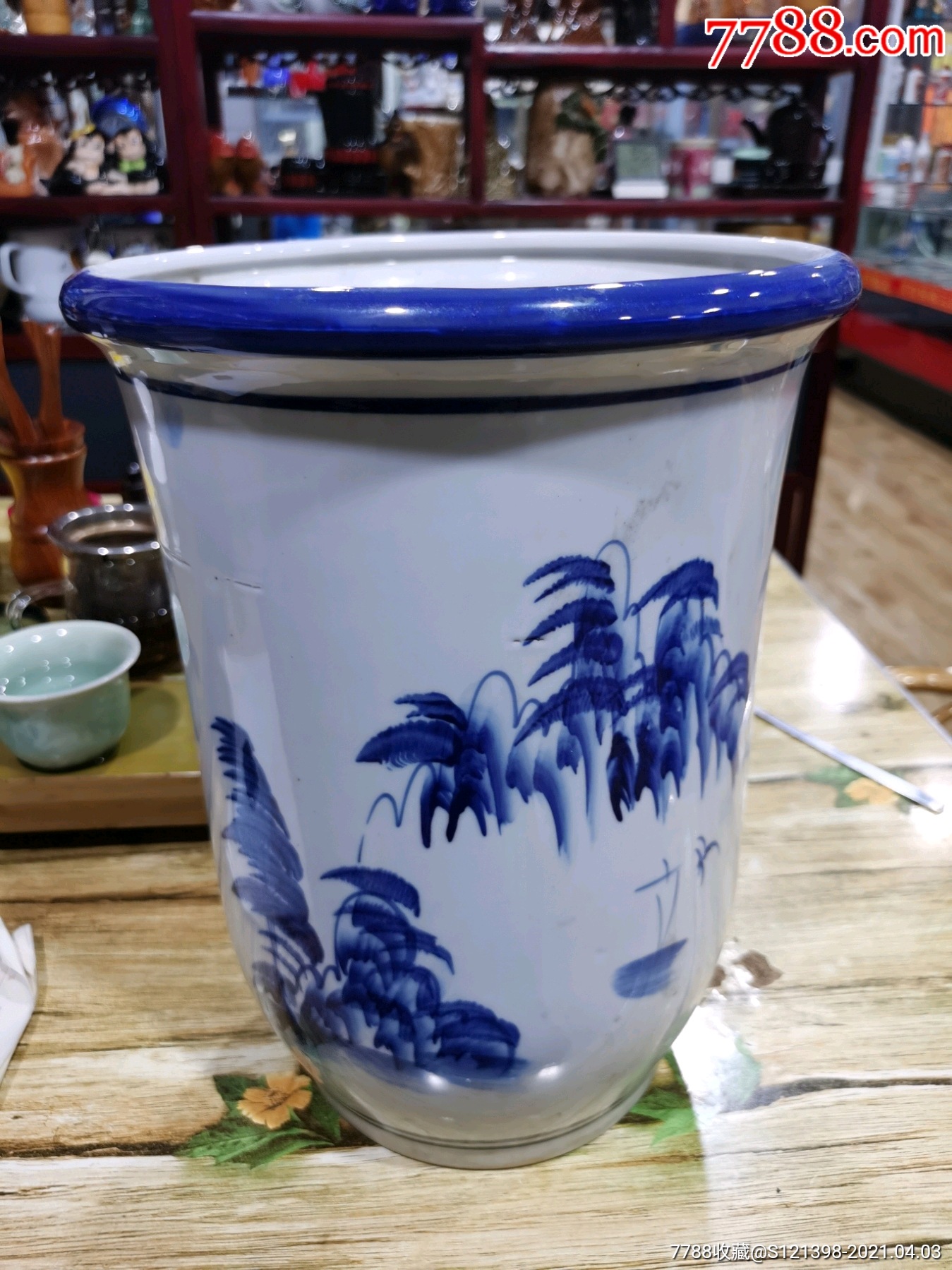 青花手绘高桩花盆