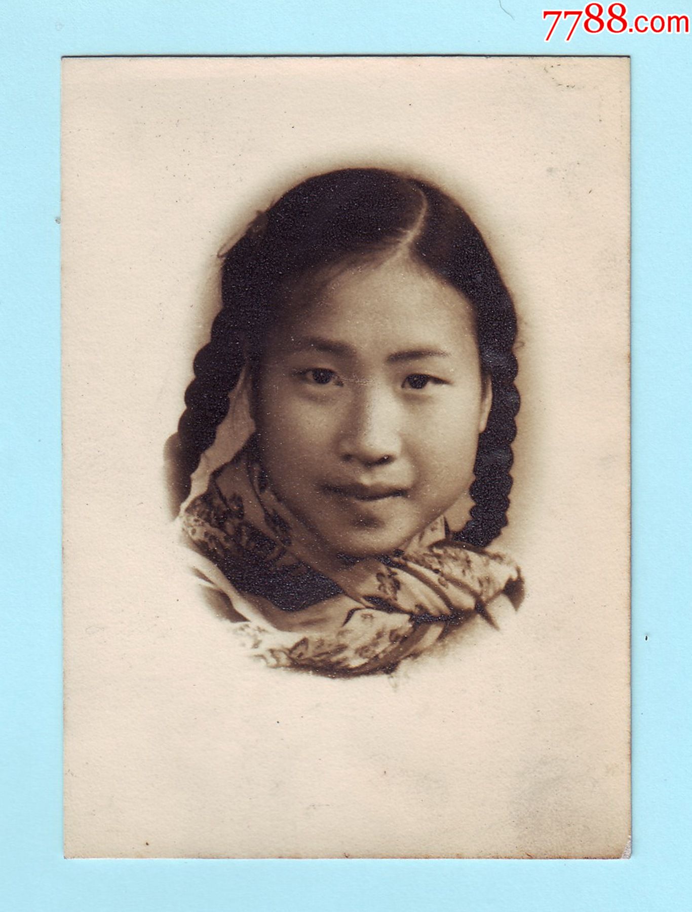 1961年美女单人黑白照片,高清品质,大辫子