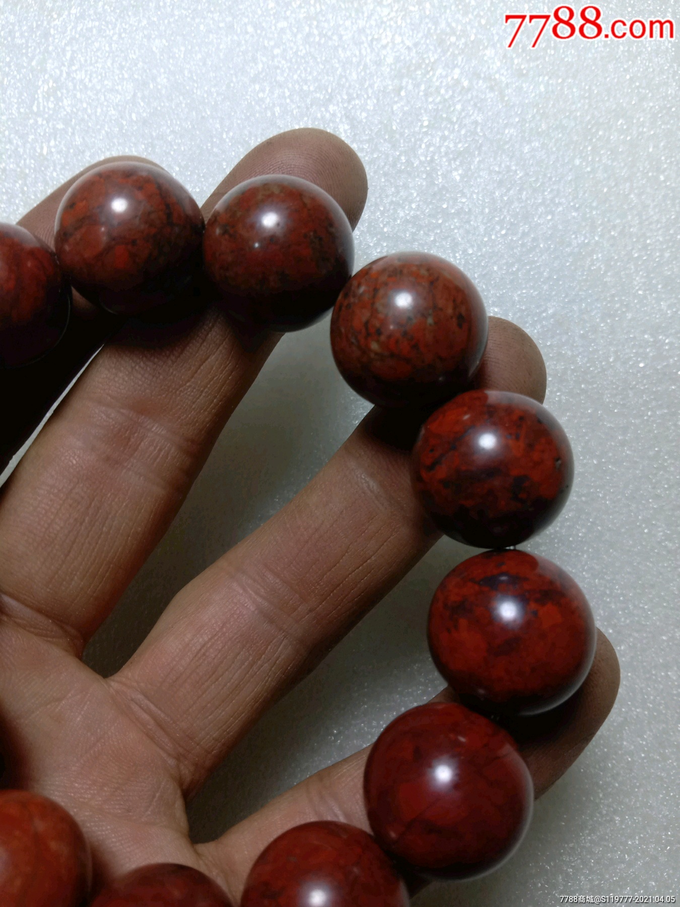 精品红伊丁陨石手串