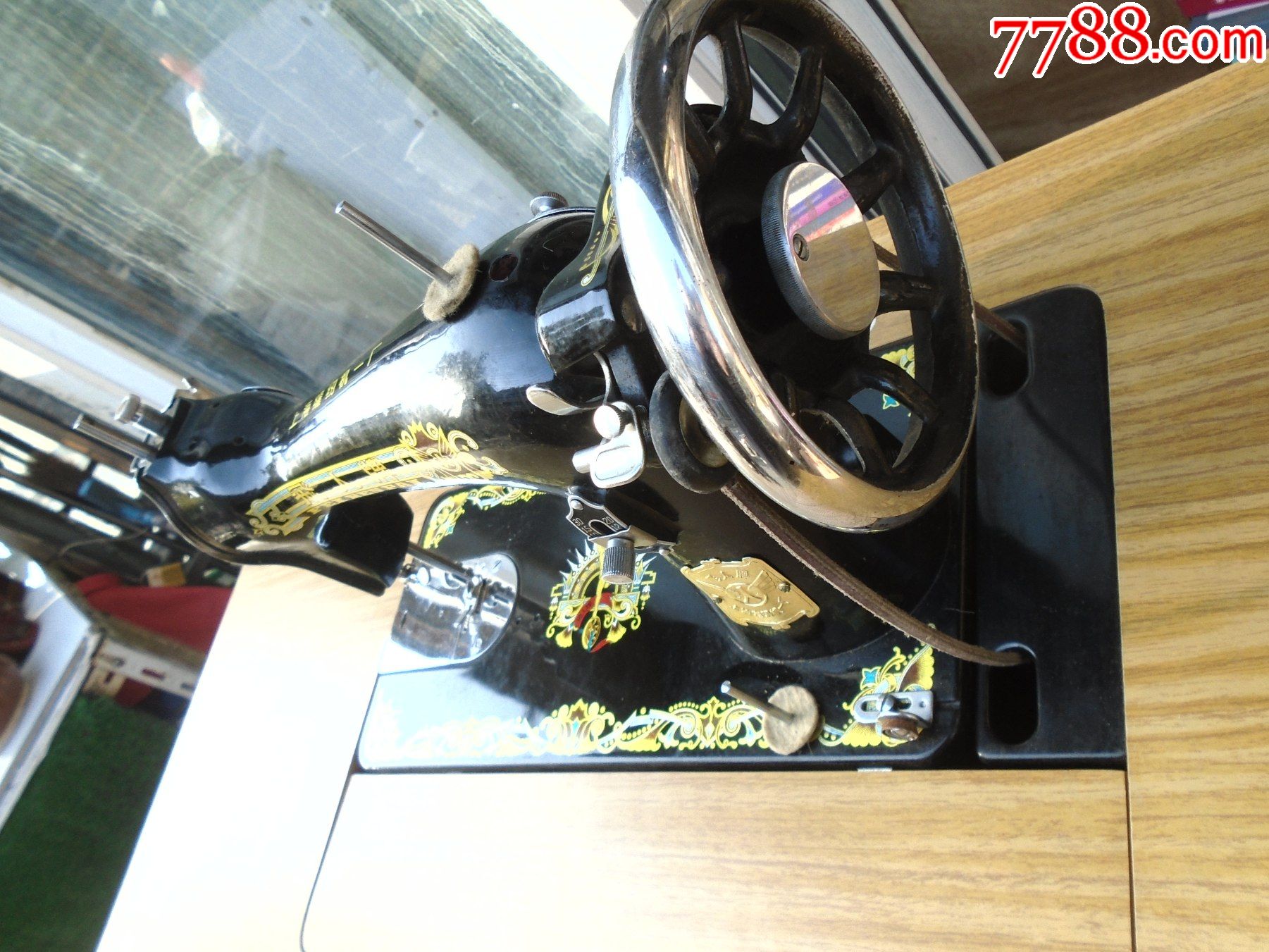 飞人牌,老缝纫机一台,可正常使用,1983年,包真包老.详见书影