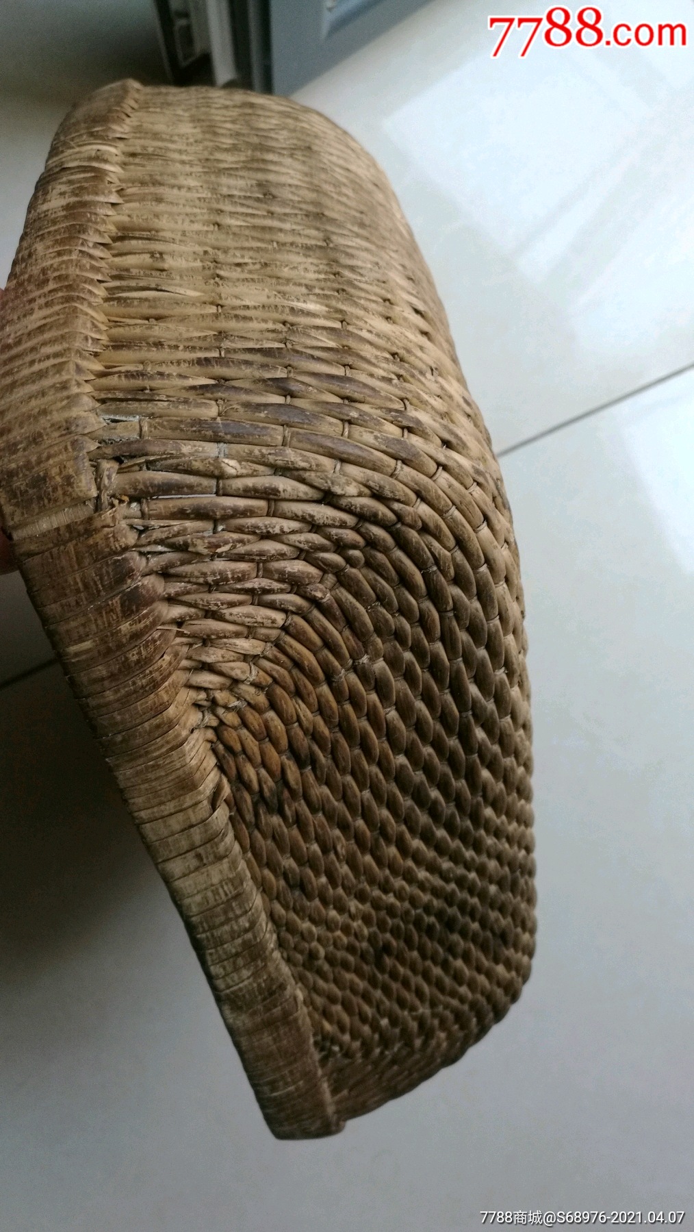 民俗收藏,影视道具,老的针线笸箩,浓重的岁月痕迹,充满了沧桑感,值得