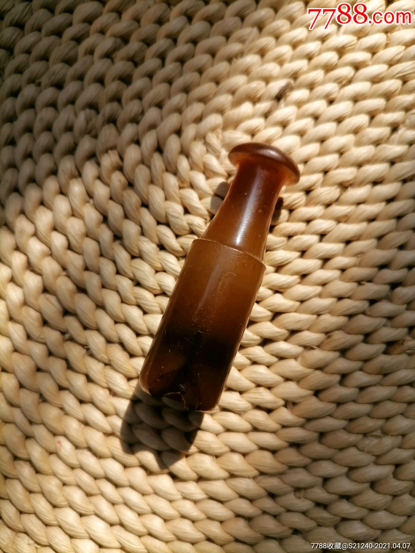 清末民国老玛瑙烟袋嘴子雕工动物图老玛瑙烟嘴子烟具收藏品