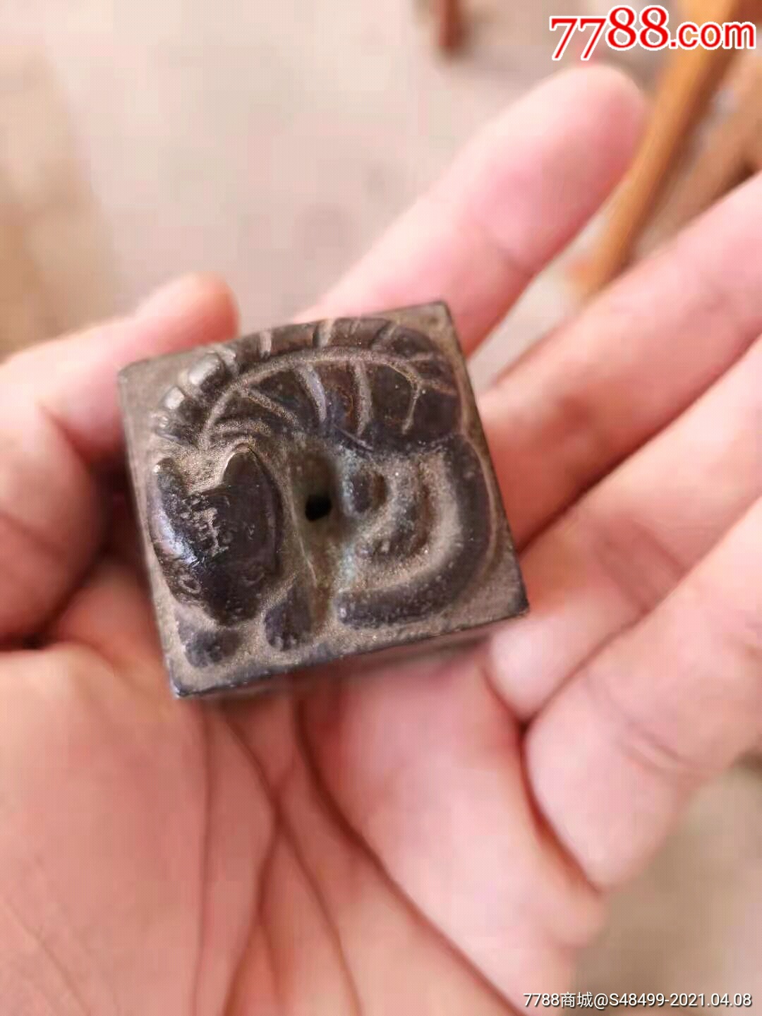 狮子钮印章一个