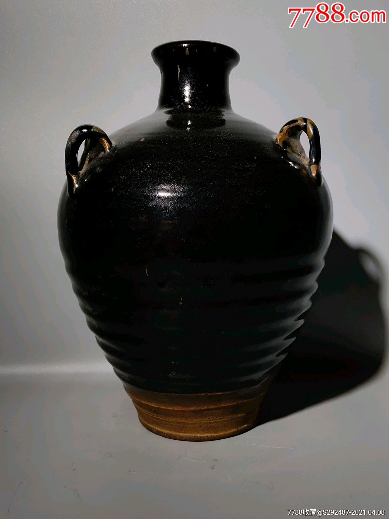 黑釉三系嘟噜瓶