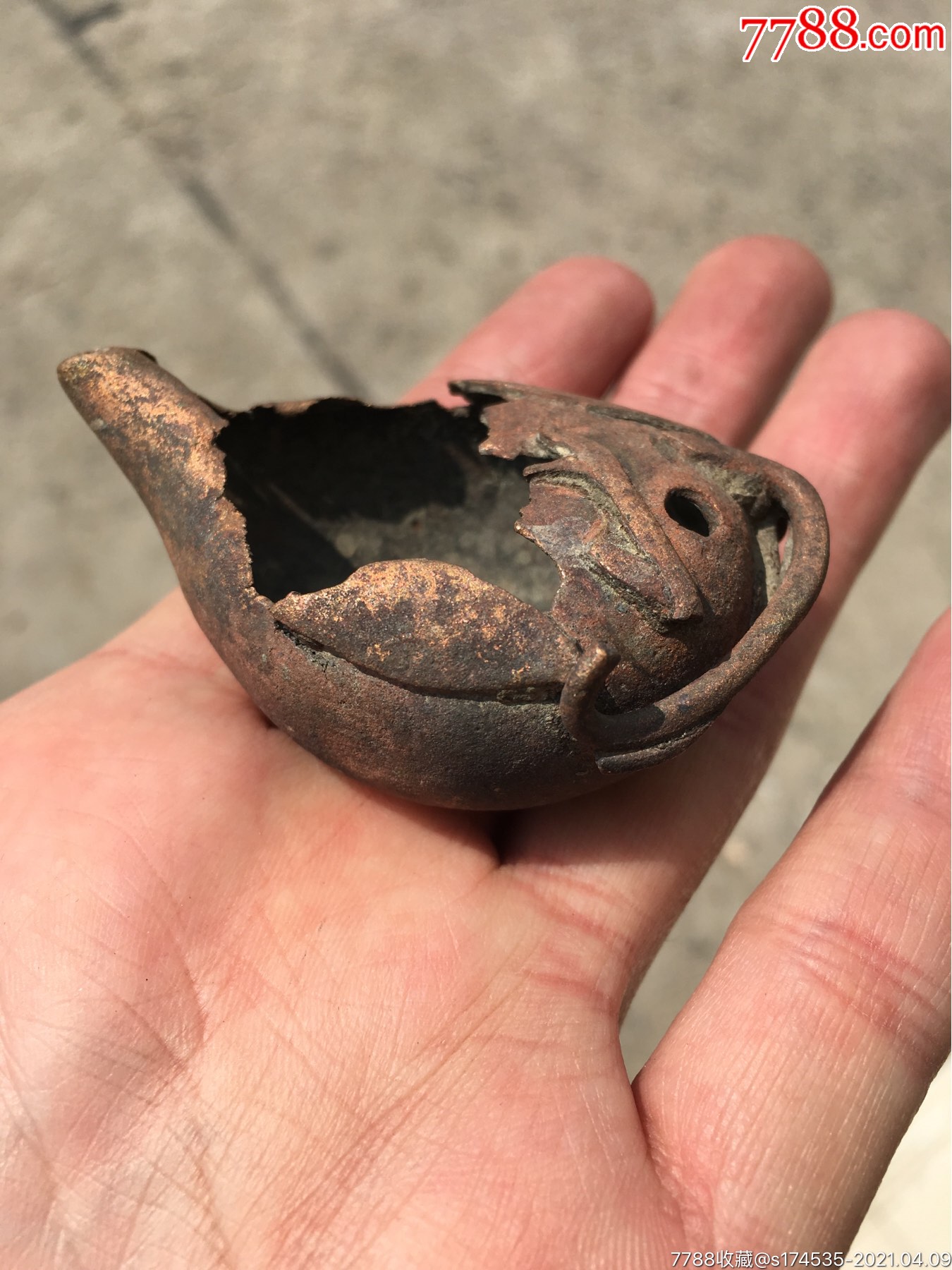 明～寿桃花卉纹～水滴