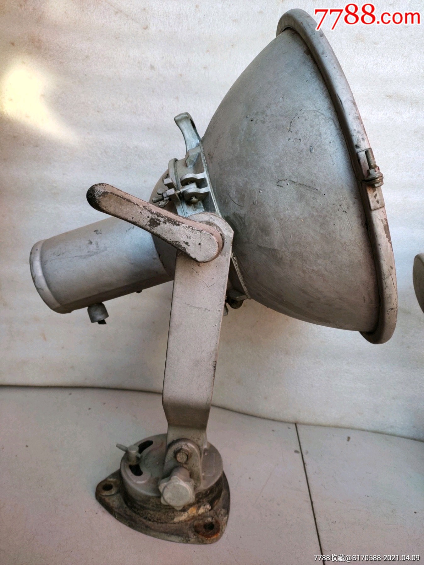 轮船专用探照灯照明灯接电可正常使用