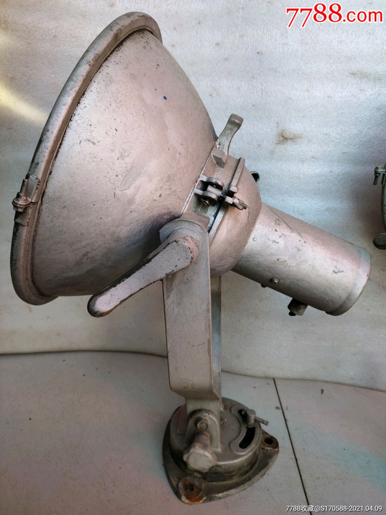 轮船专用探照灯照明灯接电可正常使用