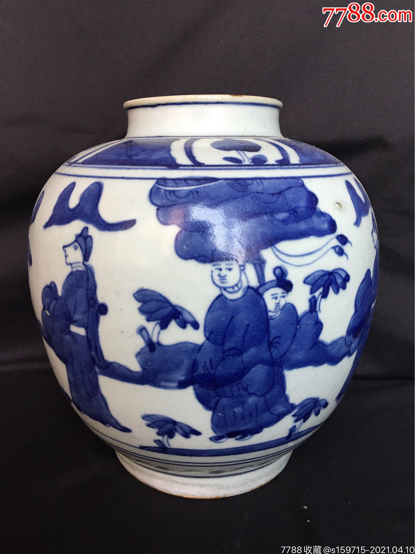 明代景德镇窑人物纹青花罐