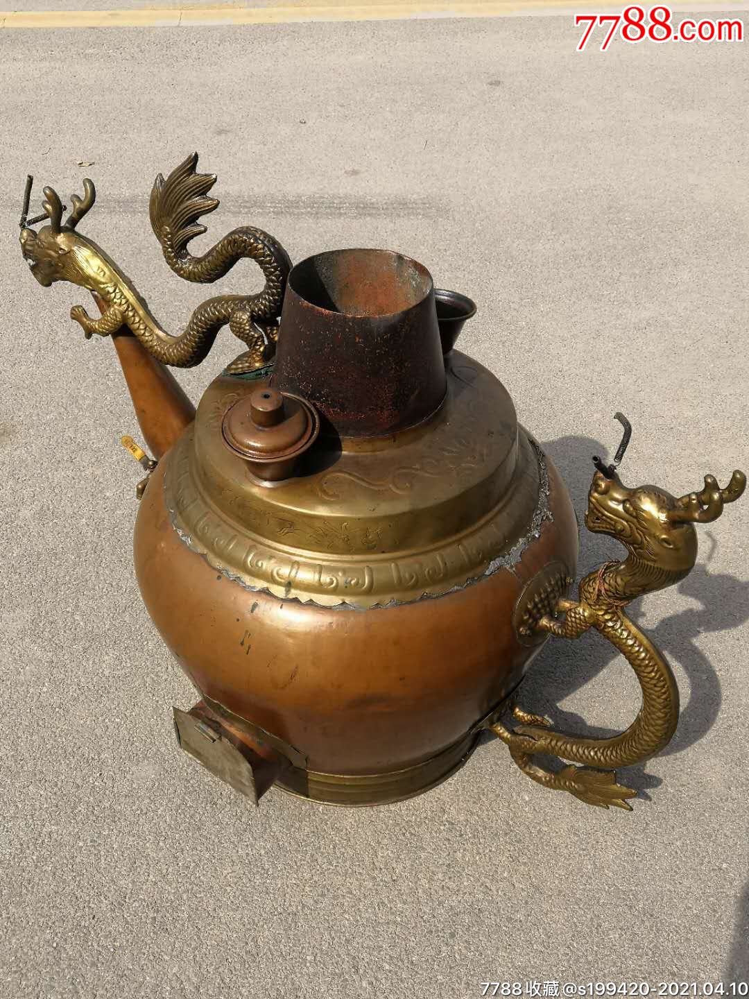 民国紫铜龙头大铜壶,重19斤,包浆一流,造型精美,非常难得,包老保真